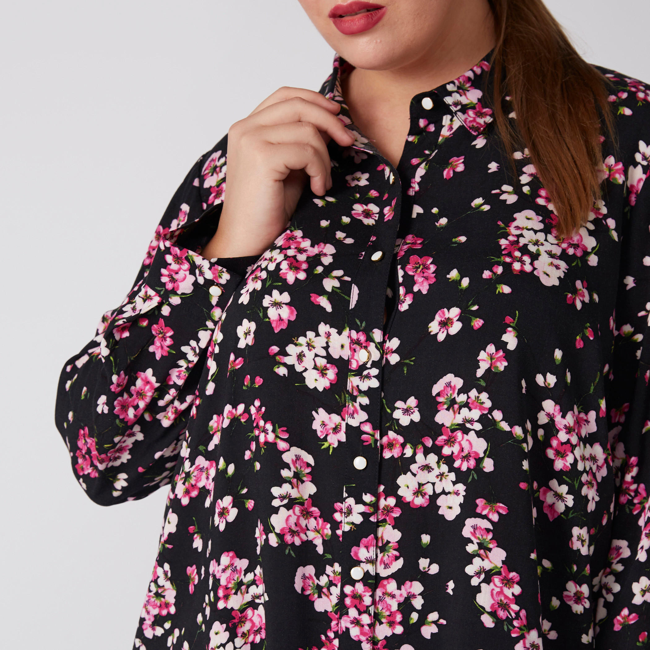 قميص بطبعات وأكمام طويلة وأزرار-women-clothing-shirtsandblouses-blouses-image-2