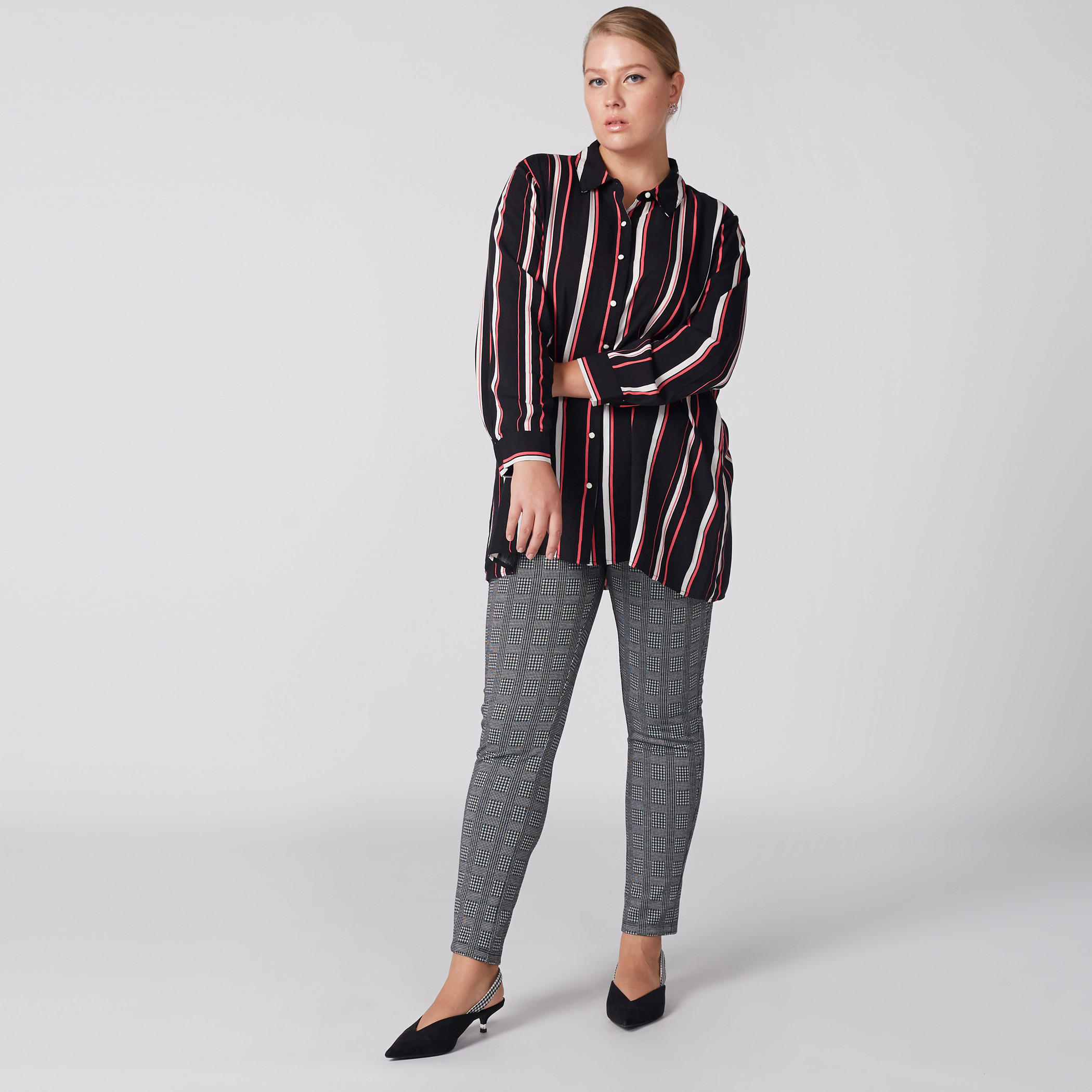 قميص مقلّم بأكمام طويلة ووصلة أزرار كاملة-women-clothing-shirtsandblouses-blouses-image-5