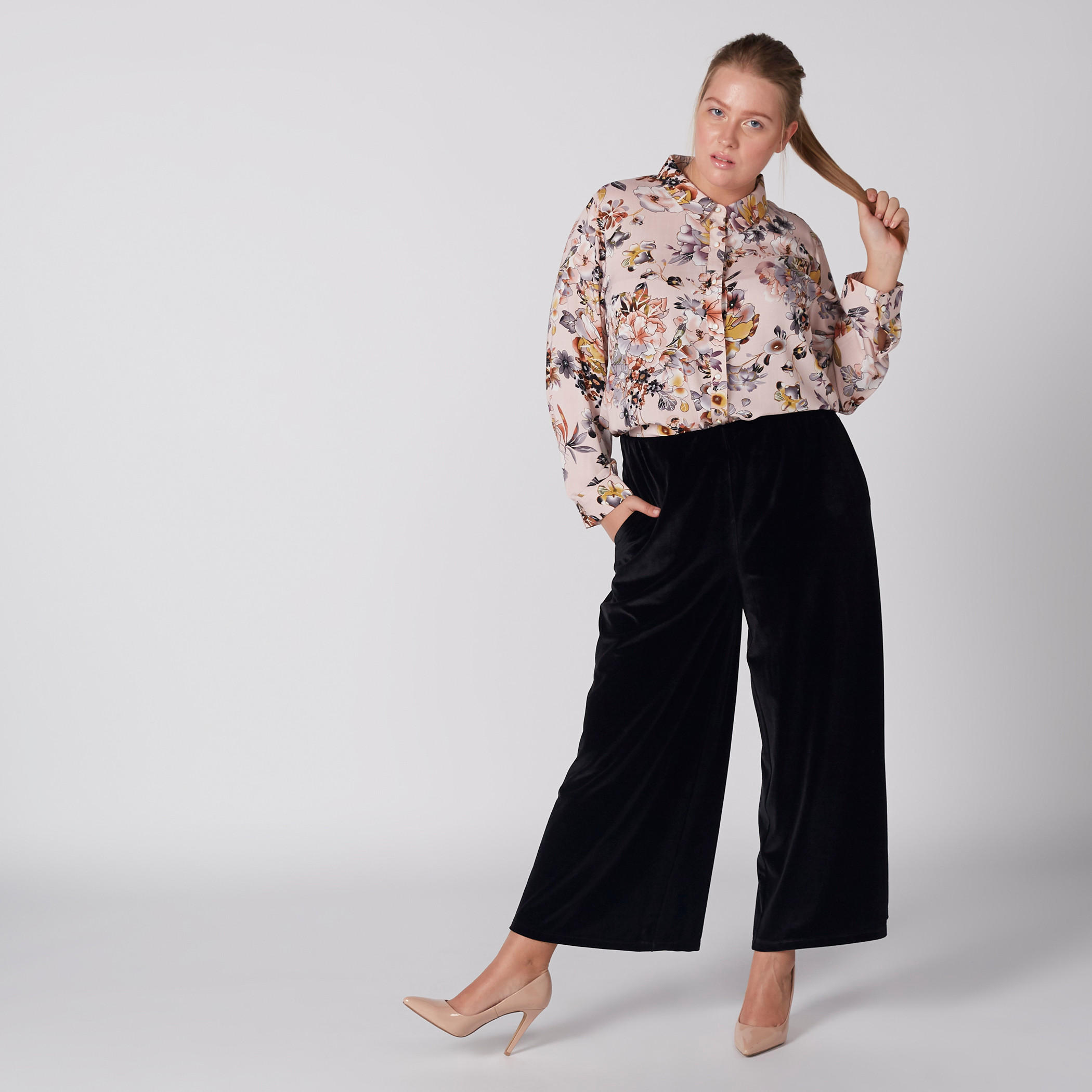 قميص بطبعات زهرية وأكمام طويلة وأزرار-women-clothing-shirtsandblouses-blouses-image-3