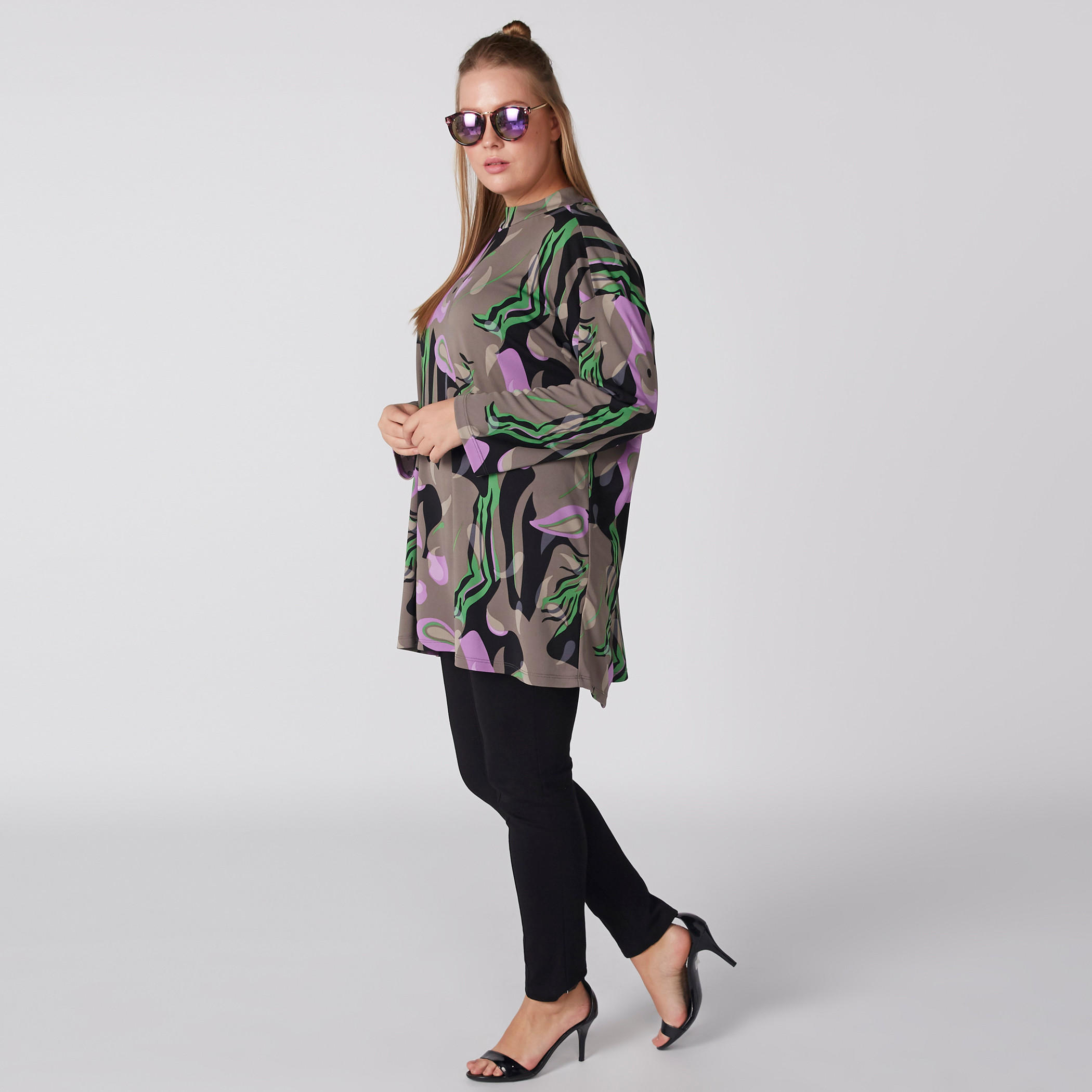 تونيك بطبعات وياقة عالية وأكمام طويلة-women-clothing-shirtsandblouses-blouses-image-1