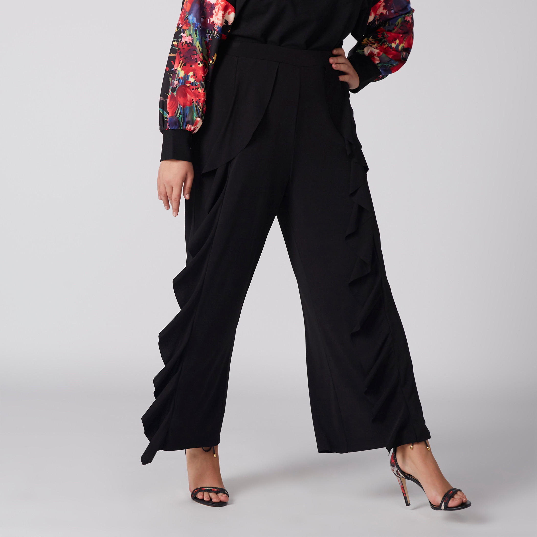 بنطال بالازو طويل بتفاصيل كشكش-women-clothing-bottoms-trousers-image-2