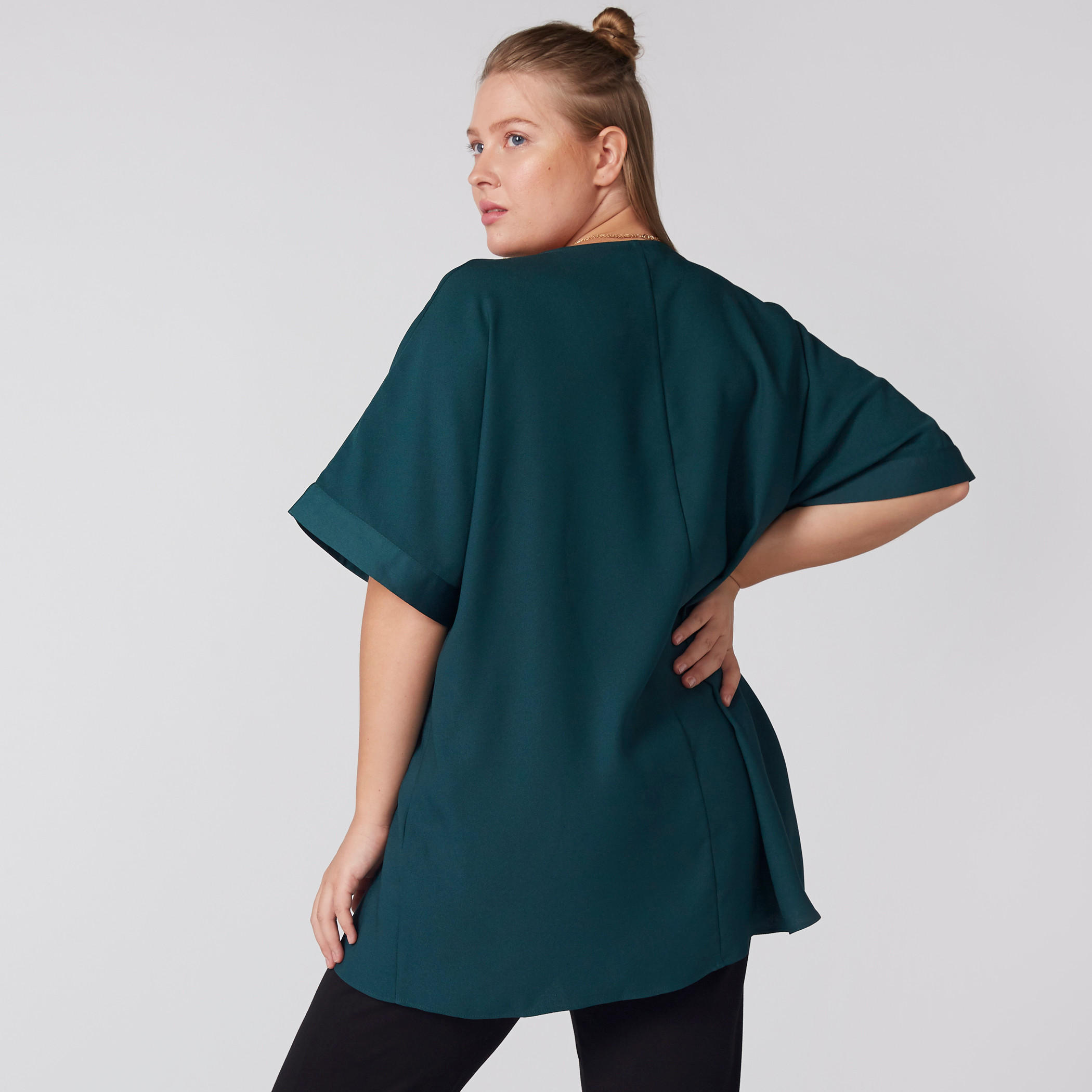 بلوزة بياقة V وأكمام متصلة-women-clothing-shirtsandblouses-blouses-image-1