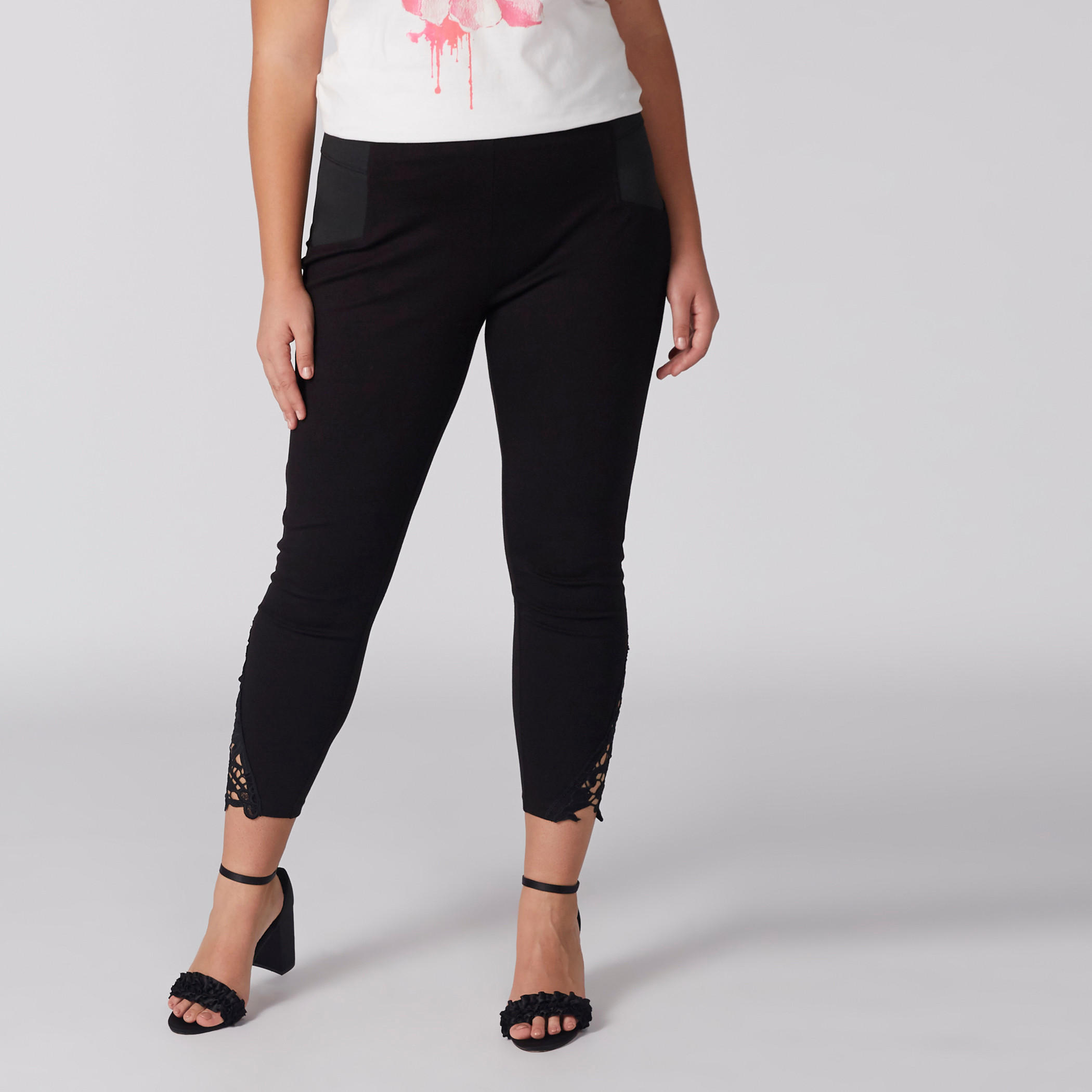 بنطال ليقنز بتفاصيل دانتيل وخصر مطاطي-women-clothing-bottoms-leggings-image-2