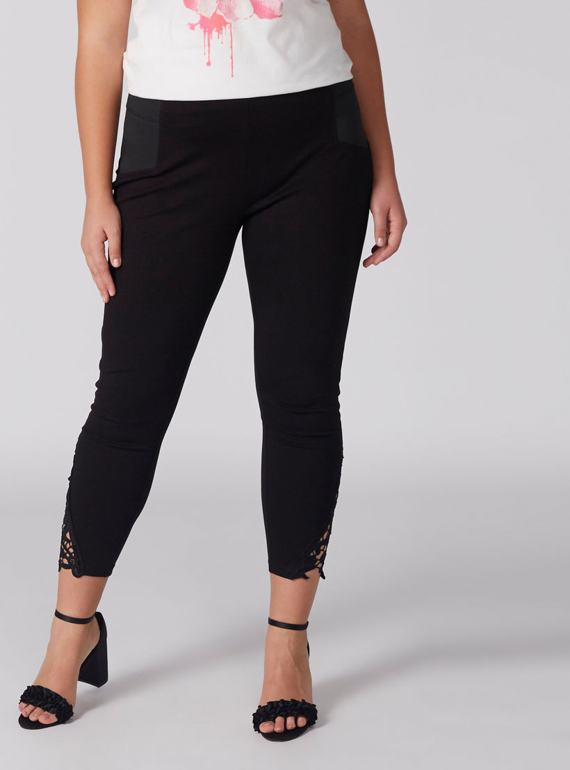 بنطال ليقنز بتفاصيل دانتيل وخصر مطاطي-women-clothing-bottoms-leggings-image-2