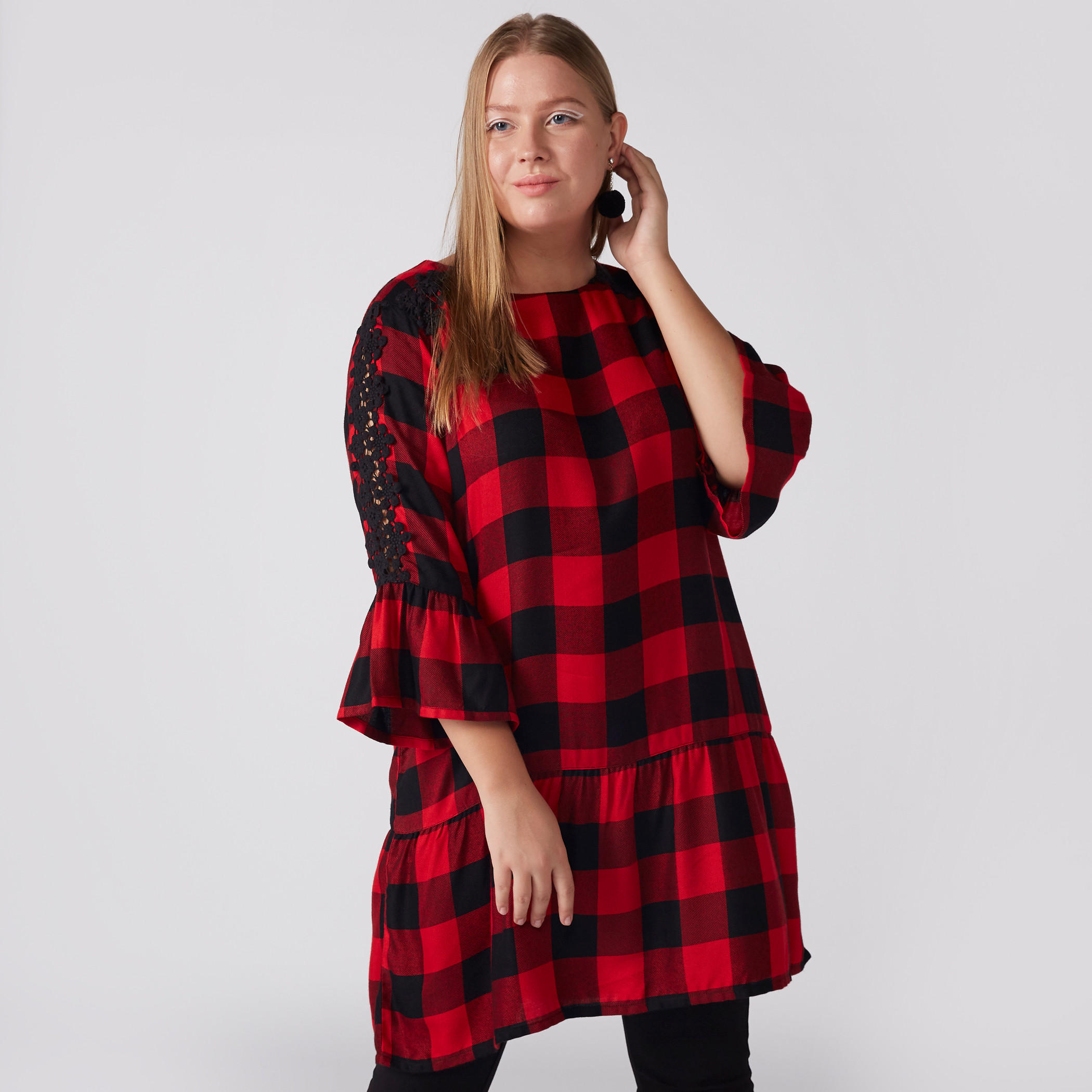 تونيك كاروهات بياقة مستديرة وتفاصيل دانتيل-women-clothing-shirtsandblouses-blouses-image-2
