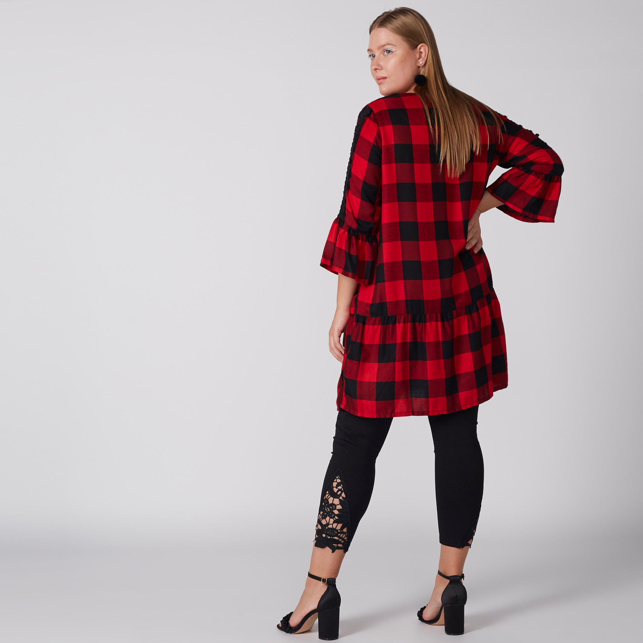 تونيك كاروهات بياقة مستديرة وتفاصيل دانتيل-women-clothing-shirtsandblouses-blouses-image-4