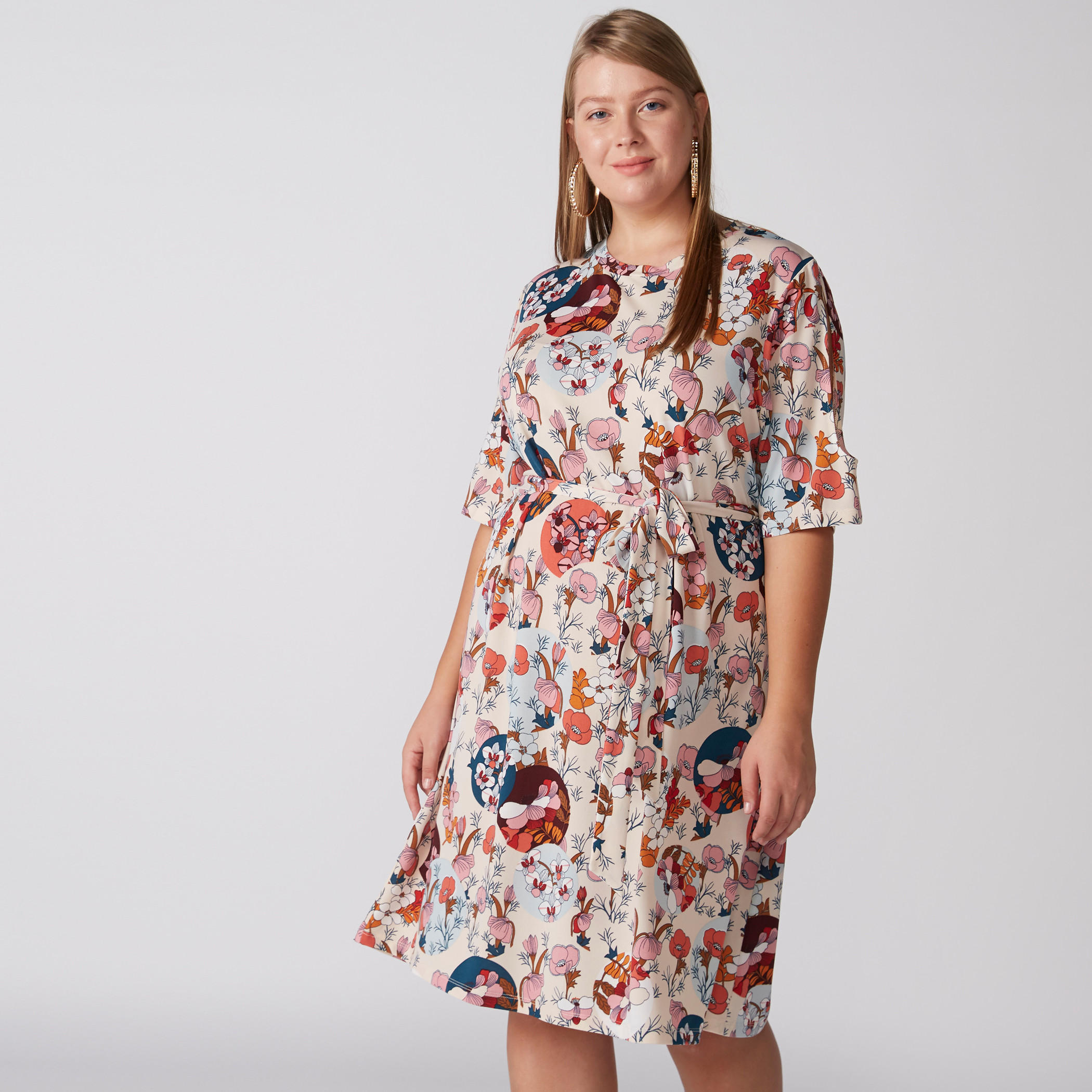 فستان آيه لاين بأكمام مفرّغة وطبعات وأربطة-women-clothing-dresses-image-3