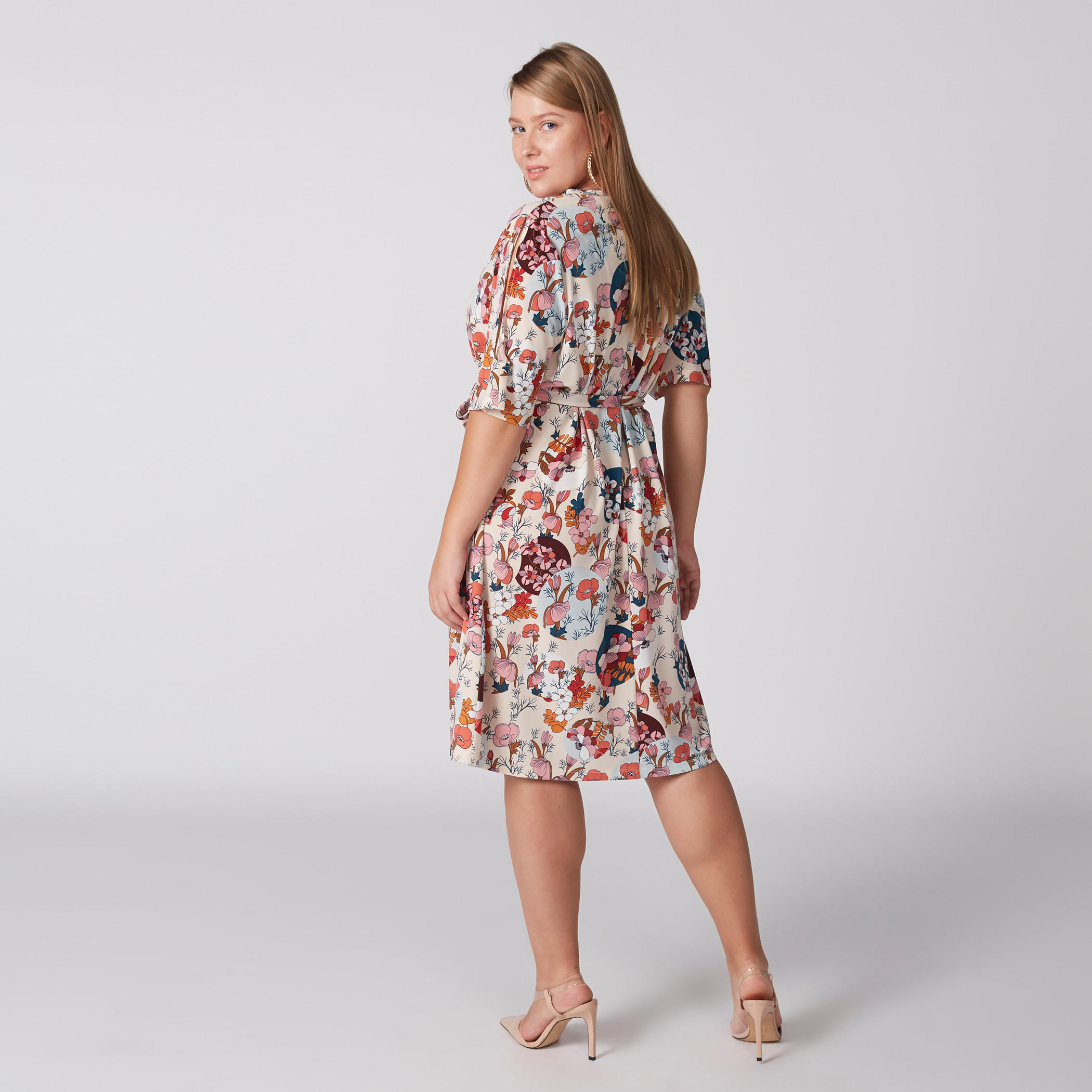 فستان آيه لاين بأكمام مفرّغة وطبعات وأربطة-women-clothing-dresses-image-5