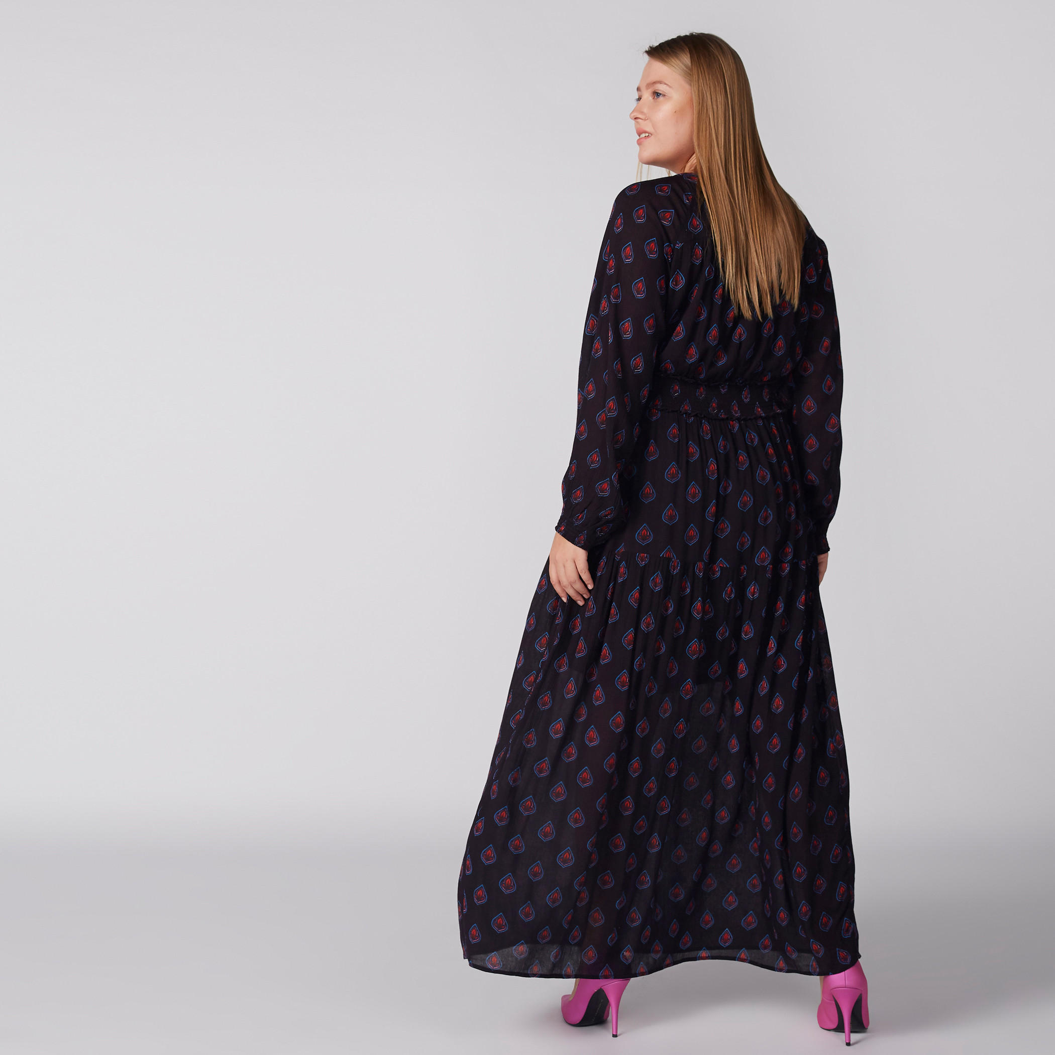 فستان طويل بأكمام طويلة ونقش مطبوع-women-clothing-dresses-image-4