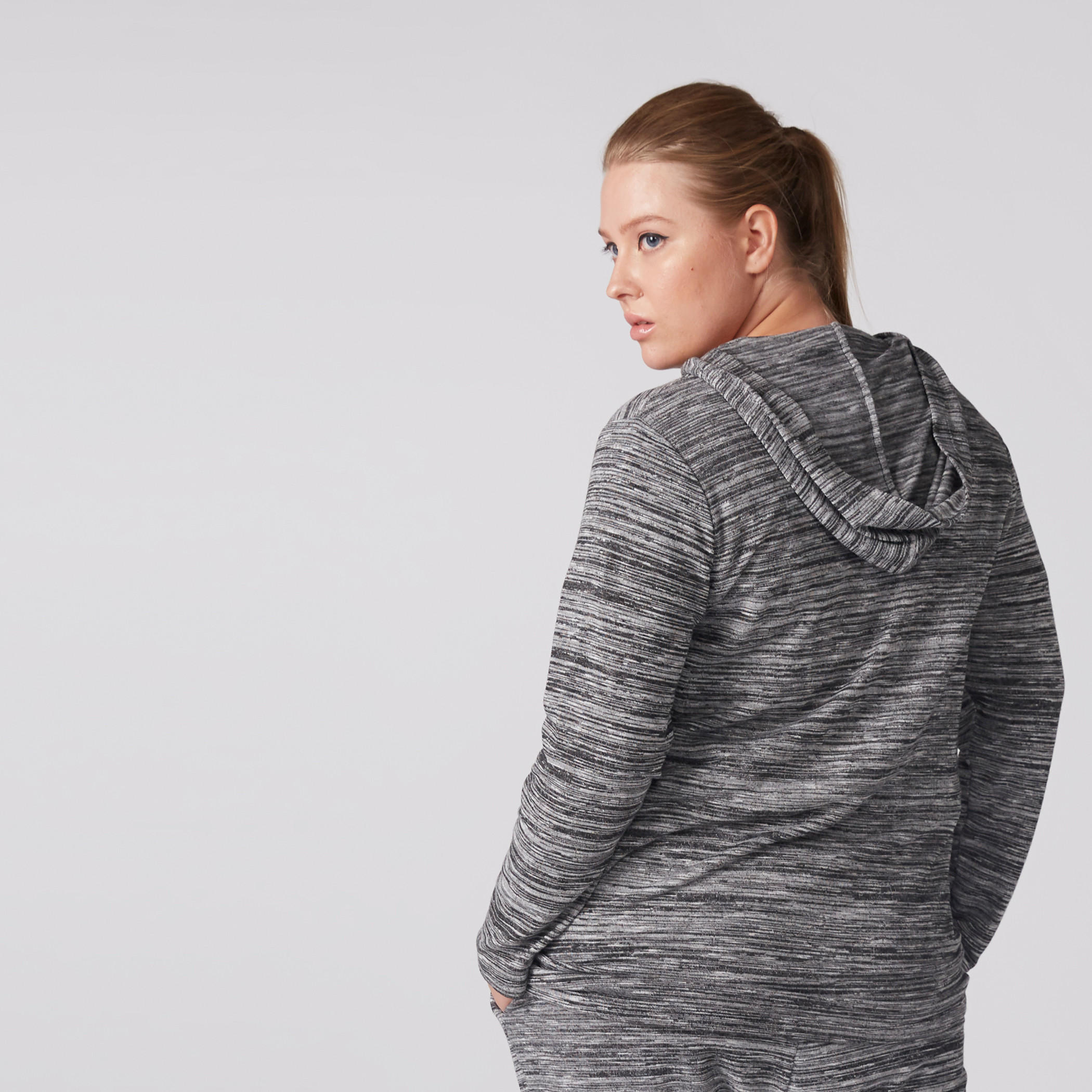 Textured Long Sleeves Jacket with Zip Closure and Pocket Detail-women-winterwear-hoodiesandsweatshirts-sweatshirts-image-4