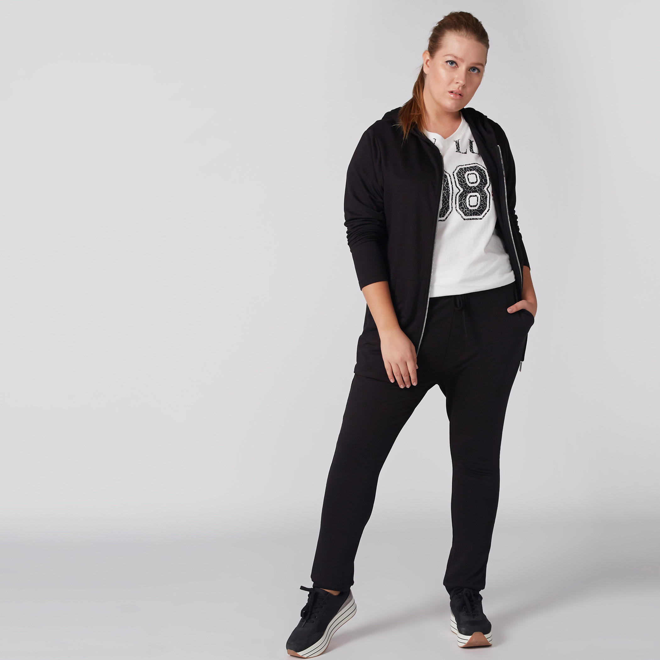 بنطال طويل بخصر مطاطي وجيوب-women-clothing-bottoms-trousers-image-1