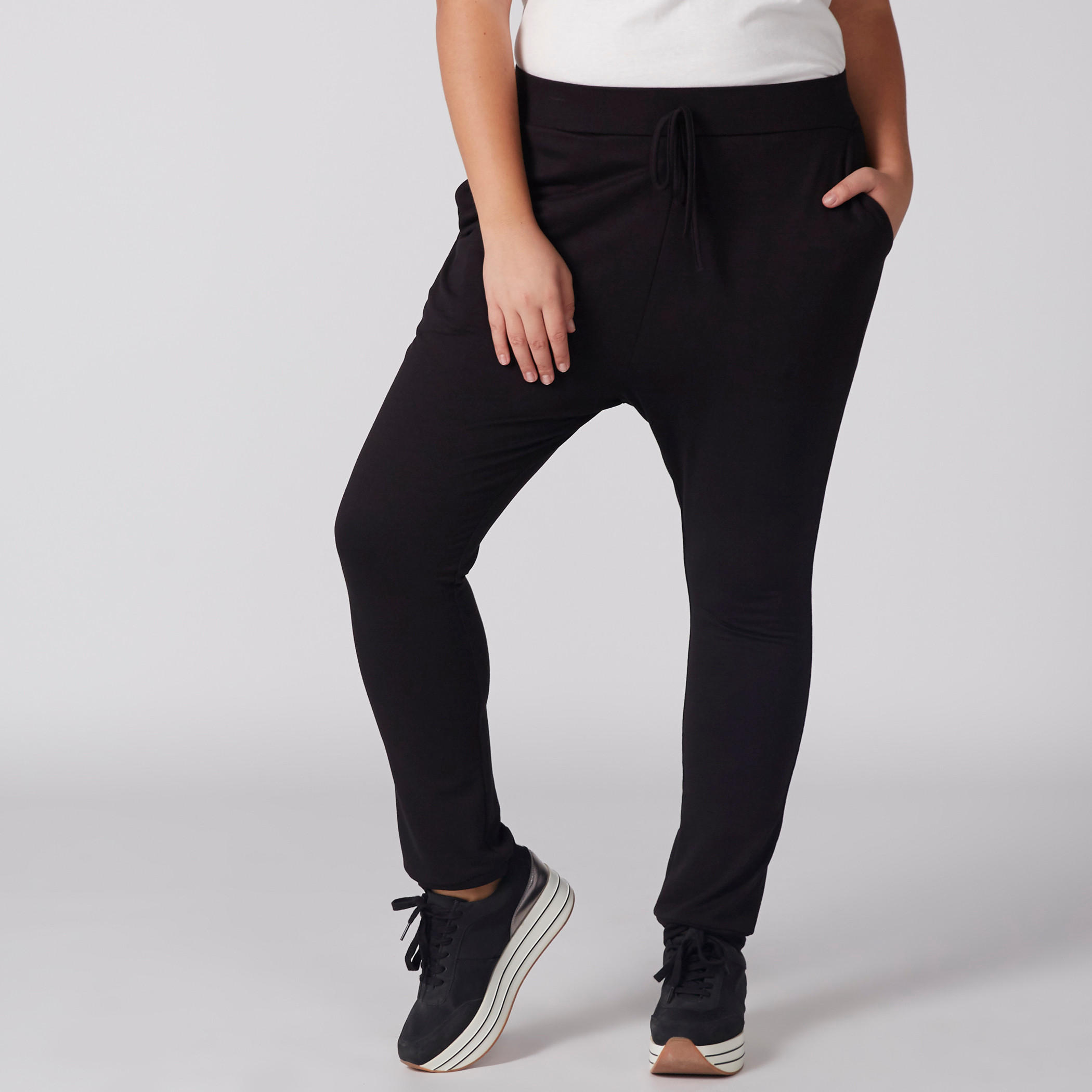 بنطال طويل بخصر مطاطي وجيوب-women-clothing-bottoms-trousers-image-3