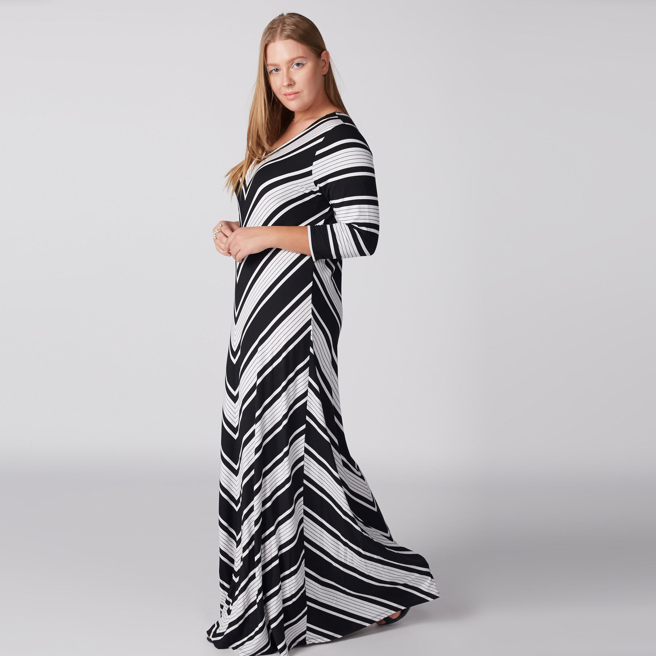 فستان طويل مقلم بياقة مستديرة وأكمام 3/4-women-clothing-dresses-image-3
