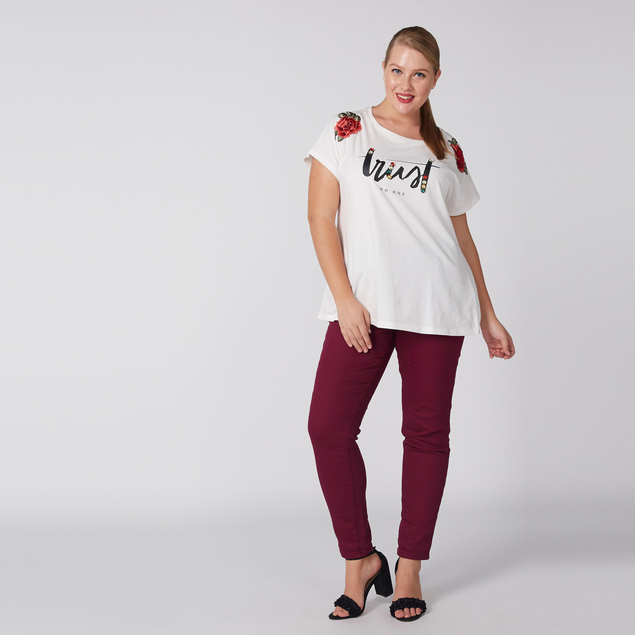 بنطال طويل بقصّة ضيّقة وخصر مطّاطي وجيوب-women-clothing-bottoms-leggings-image-2