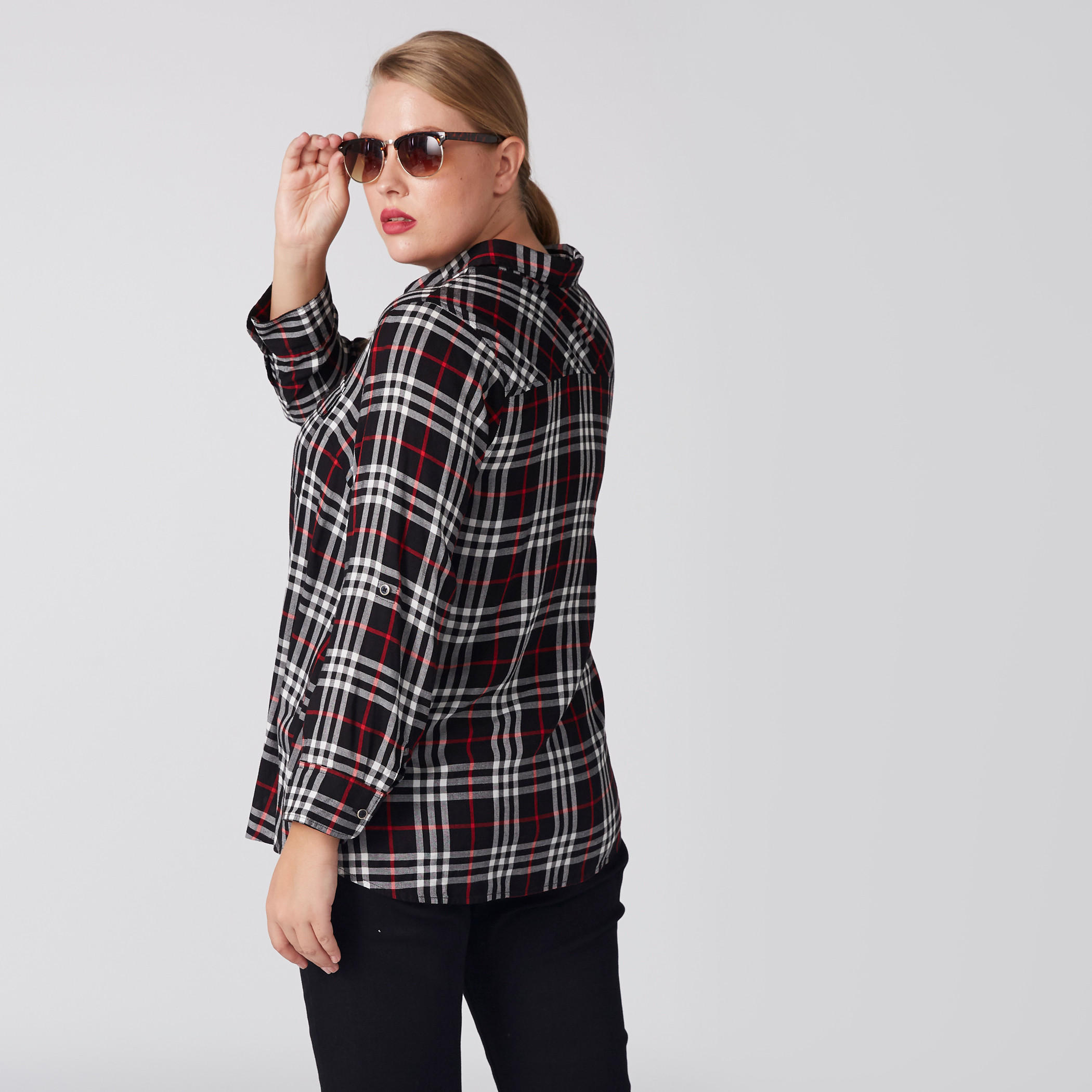 قميص كاروهات بأكمام طويلة وأزرار-women-clothing-shirtsandblouses-shirts-image-4