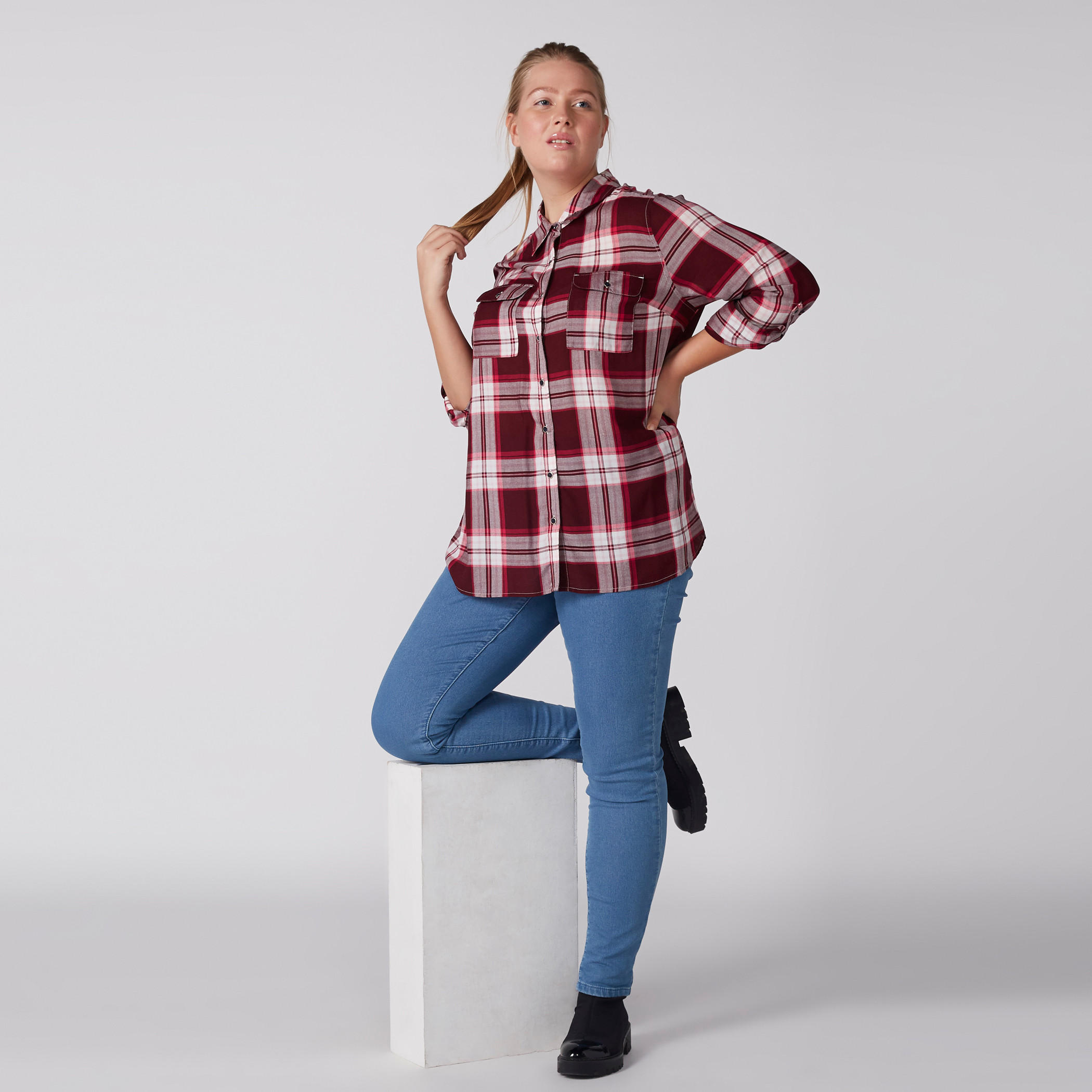 بنطلون جيقنز مقاس كبير بخصر مطاطي وجيب-women-clothing-bottoms-leggings-image-1