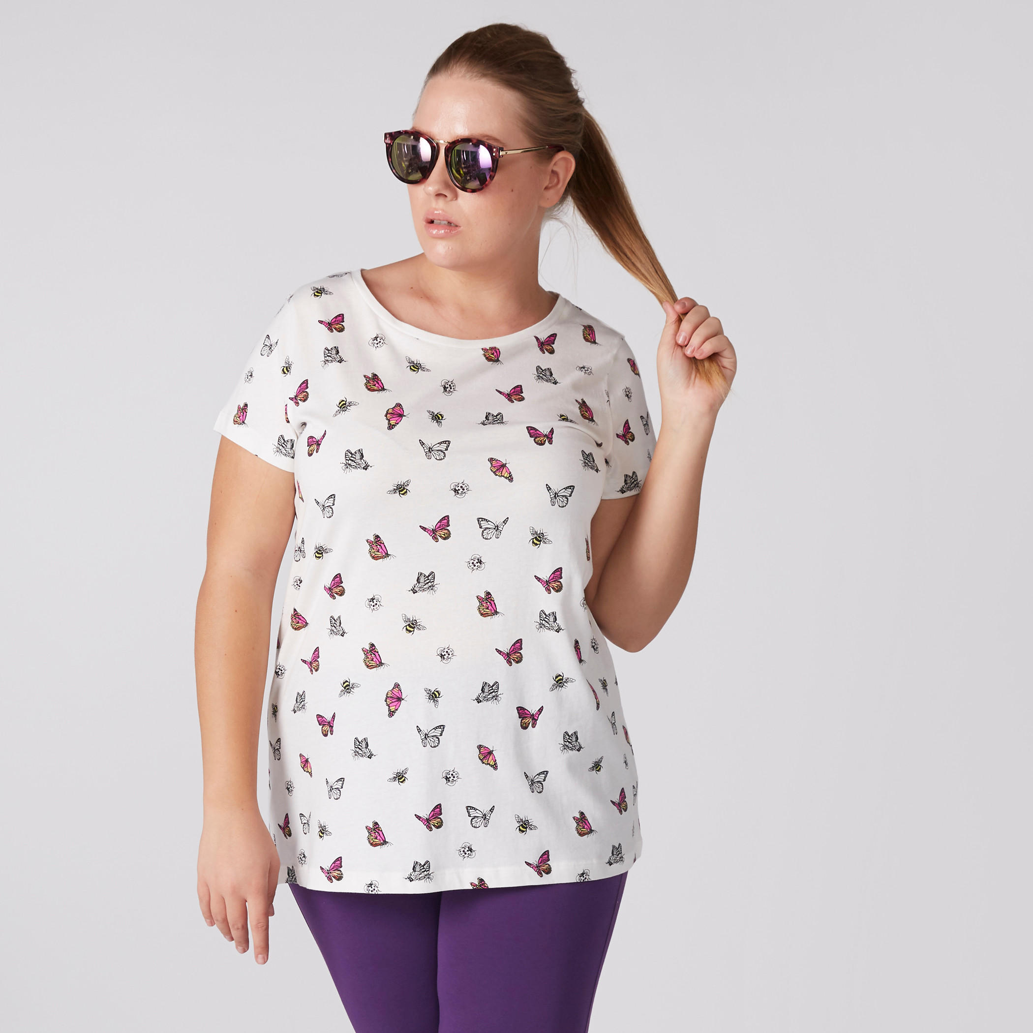 تيشيرت بياقة مستديرة وأكمام قصيرة بنقش مطبوع-women-clothing-tshirts-image-1
