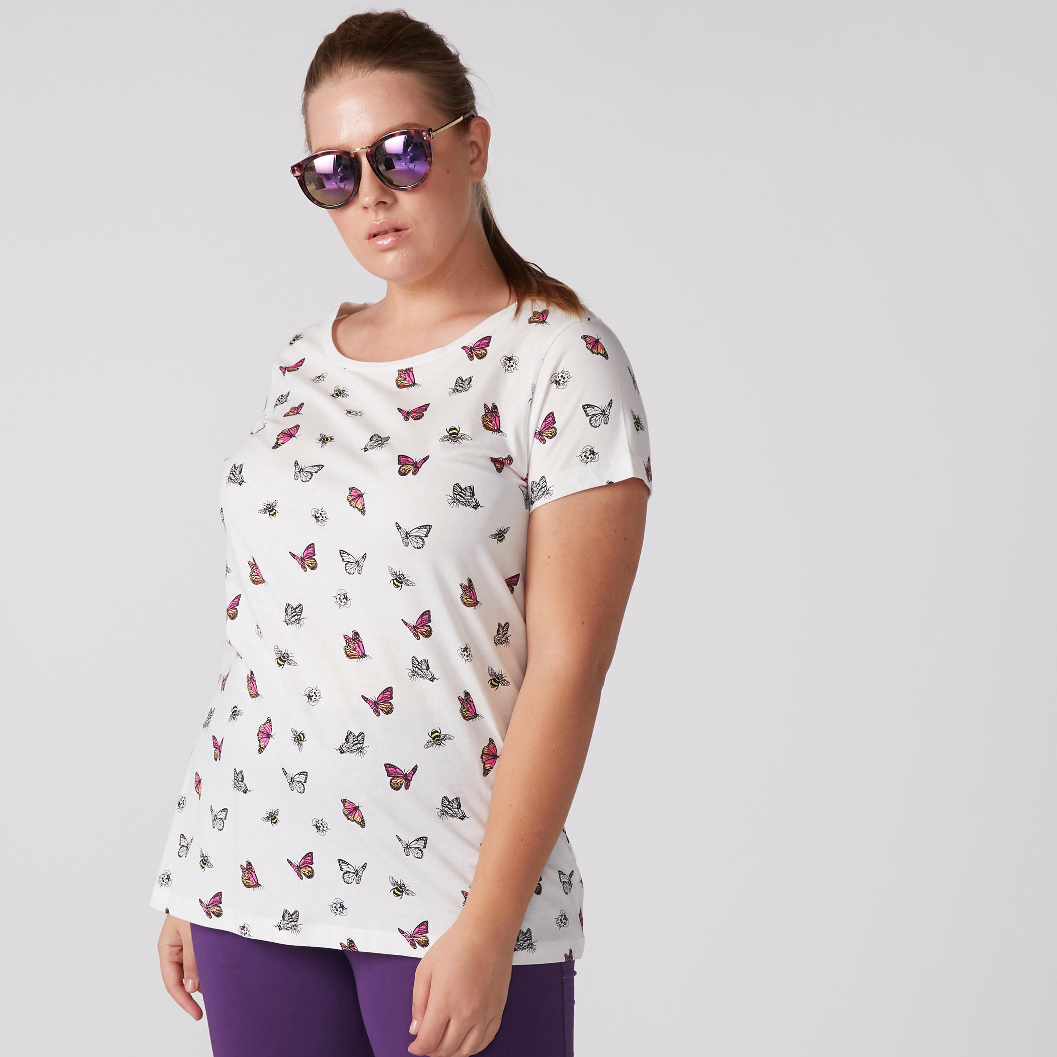 تيشيرت بياقة مستديرة وأكمام قصيرة بنقش مطبوع-women-clothing-tshirts-image-2
