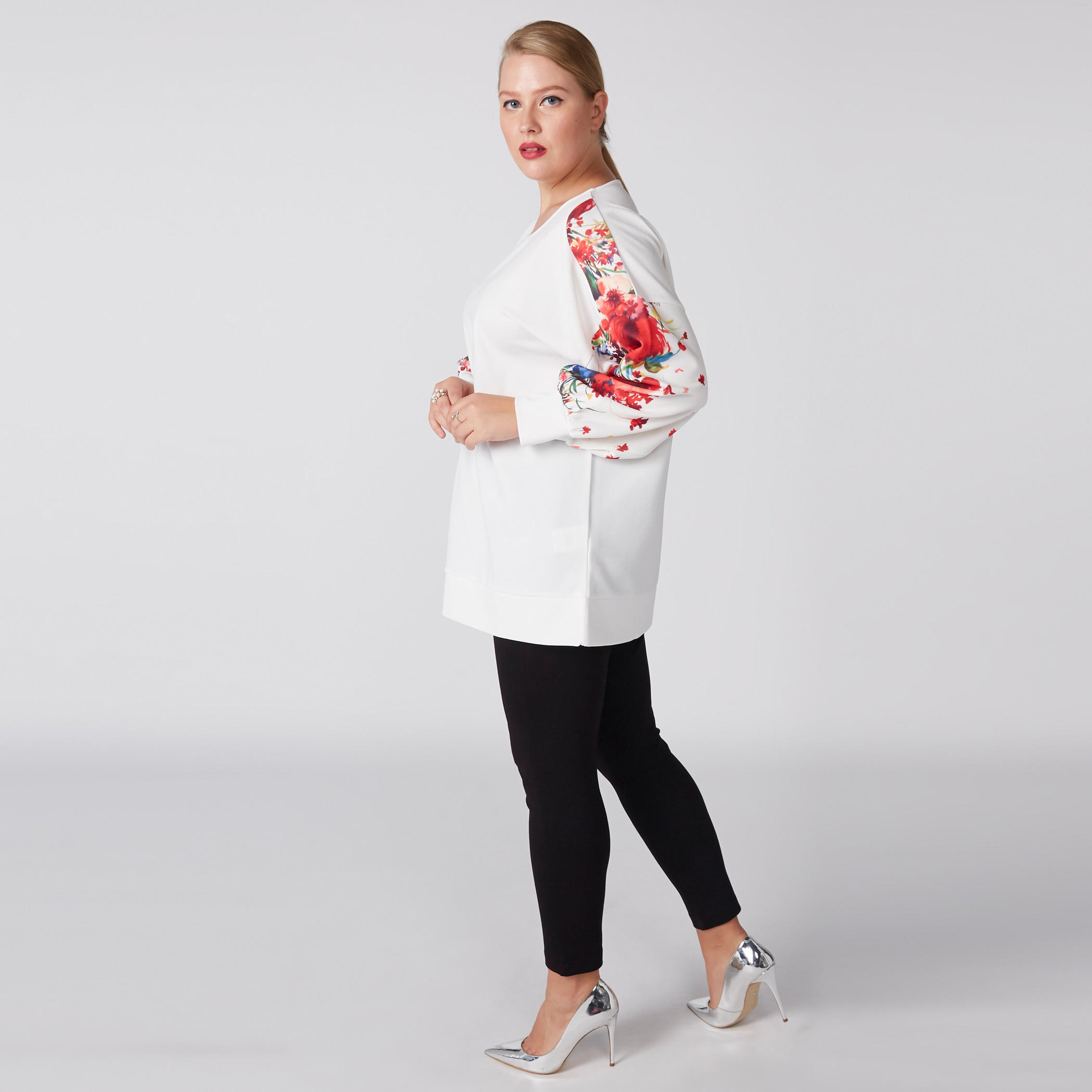Printed Top with Round Neck and Long Sleeves-women-clothing-shirtsandblouses-blouses-image-3