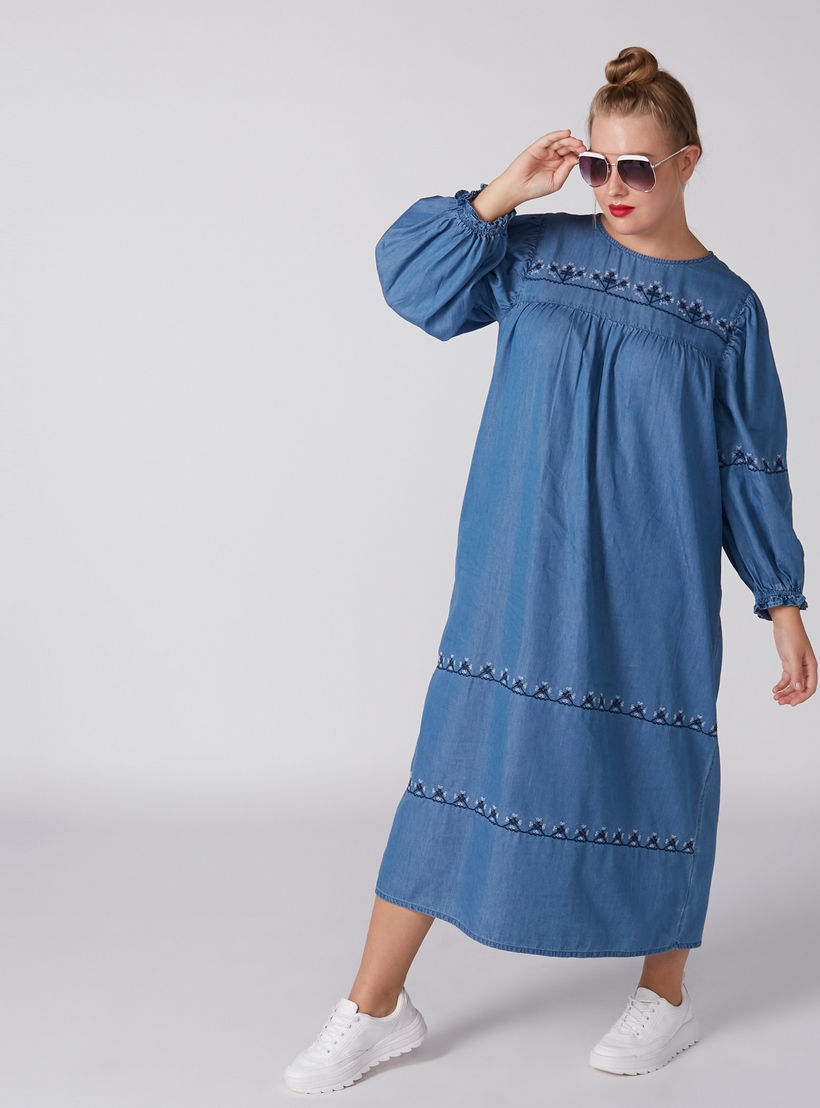فستان ماكسي بأكمام طويلة وتصميم مطرّز-women-clothing-dresses-image-1