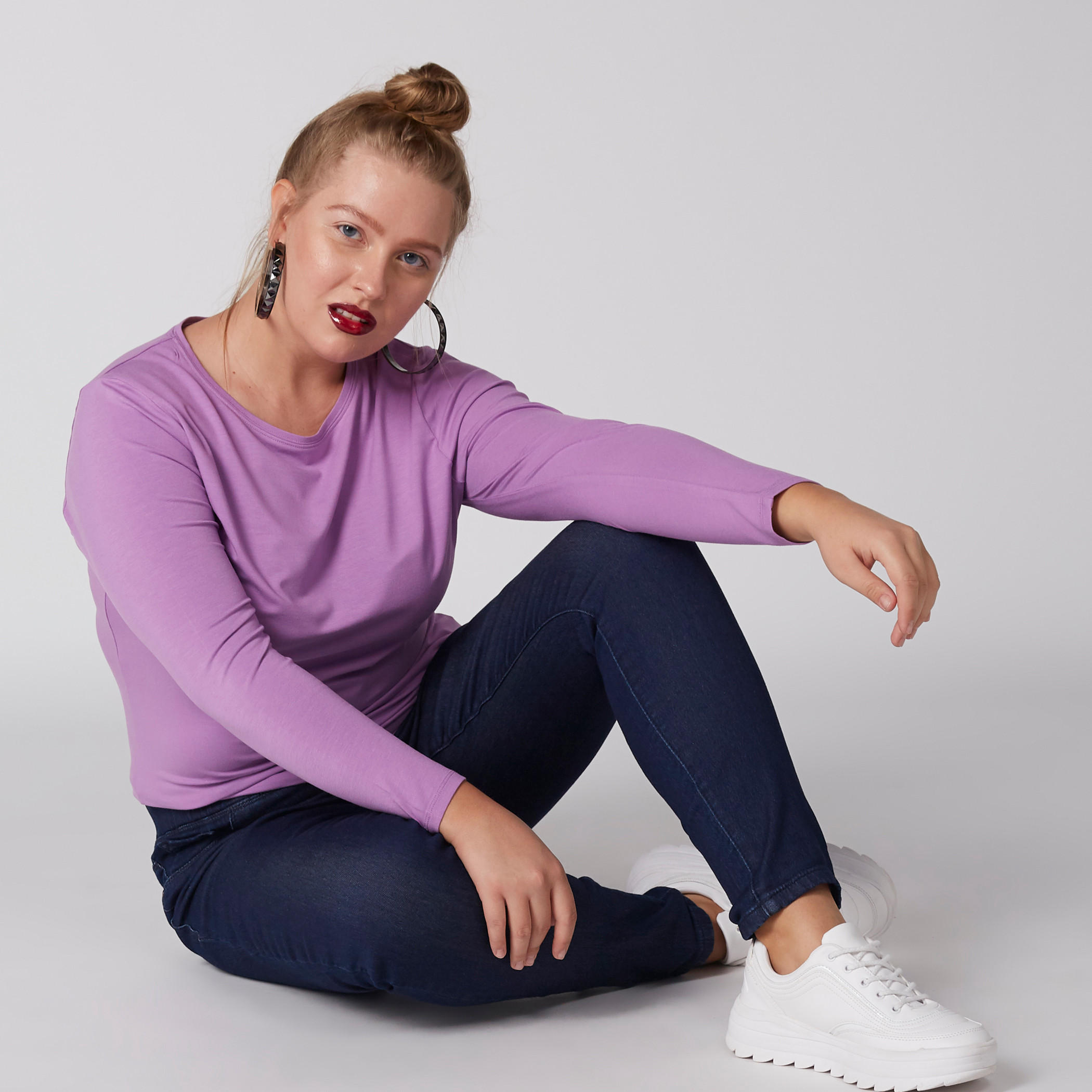 تيشيرت بياقة دائرية وأكمام طويلة-women-clothing-tshirts-image-2