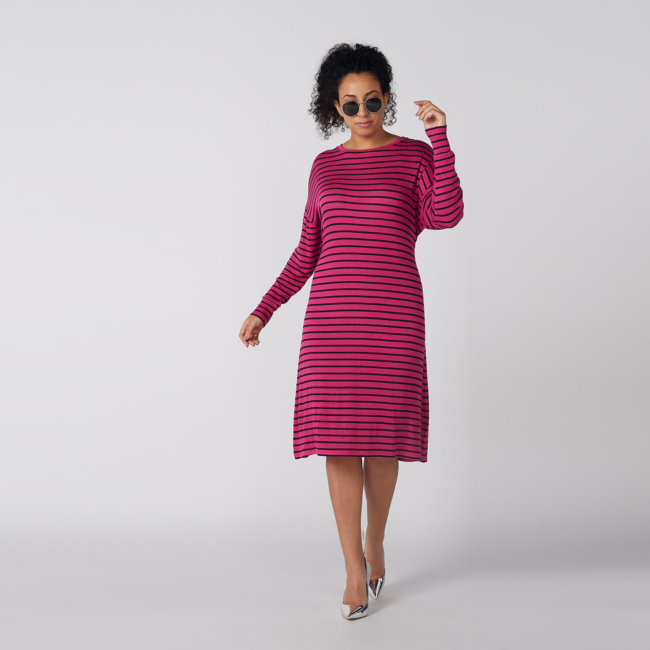 فستان ميدي مقلّم بياقة مستديرة وأكمام بأكتاف منسدلة-women-clothing-dresses-image-1