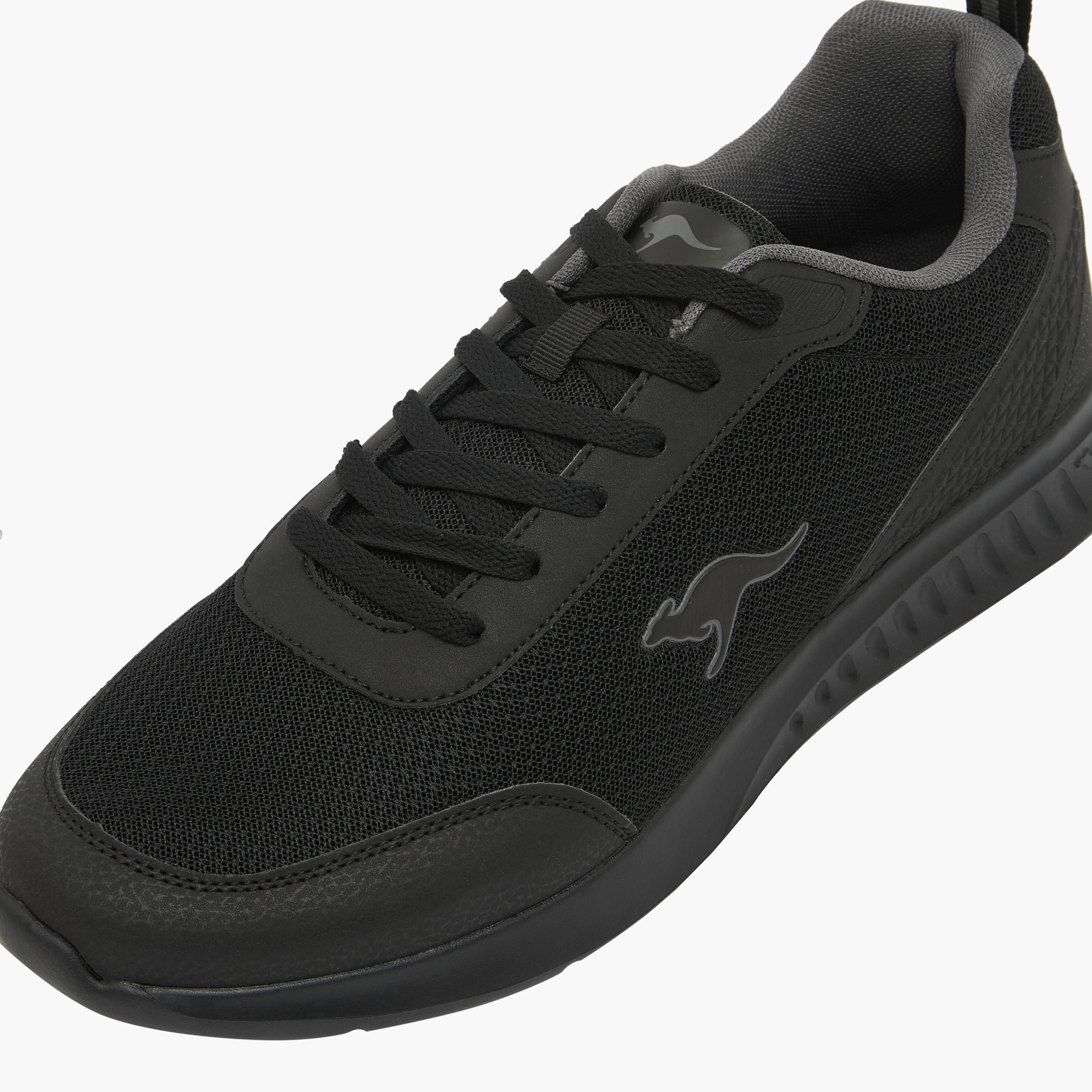 حذاء رياضي برباط إغلاق للرجال من كانجاروز-sports-men-shoes-image-4
