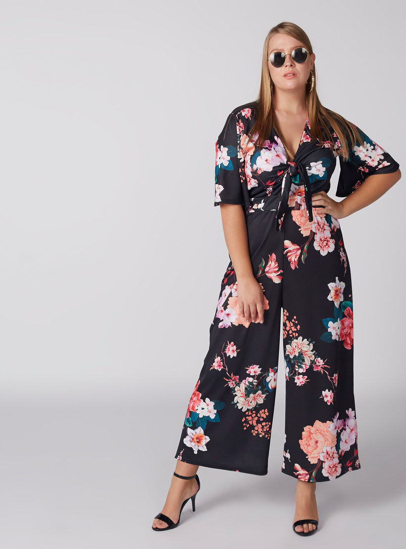 أفرول بطبعات زهرية وأكمام واسعة وتفاصيل معقودة-women-clothing-jumpsuits-image-1