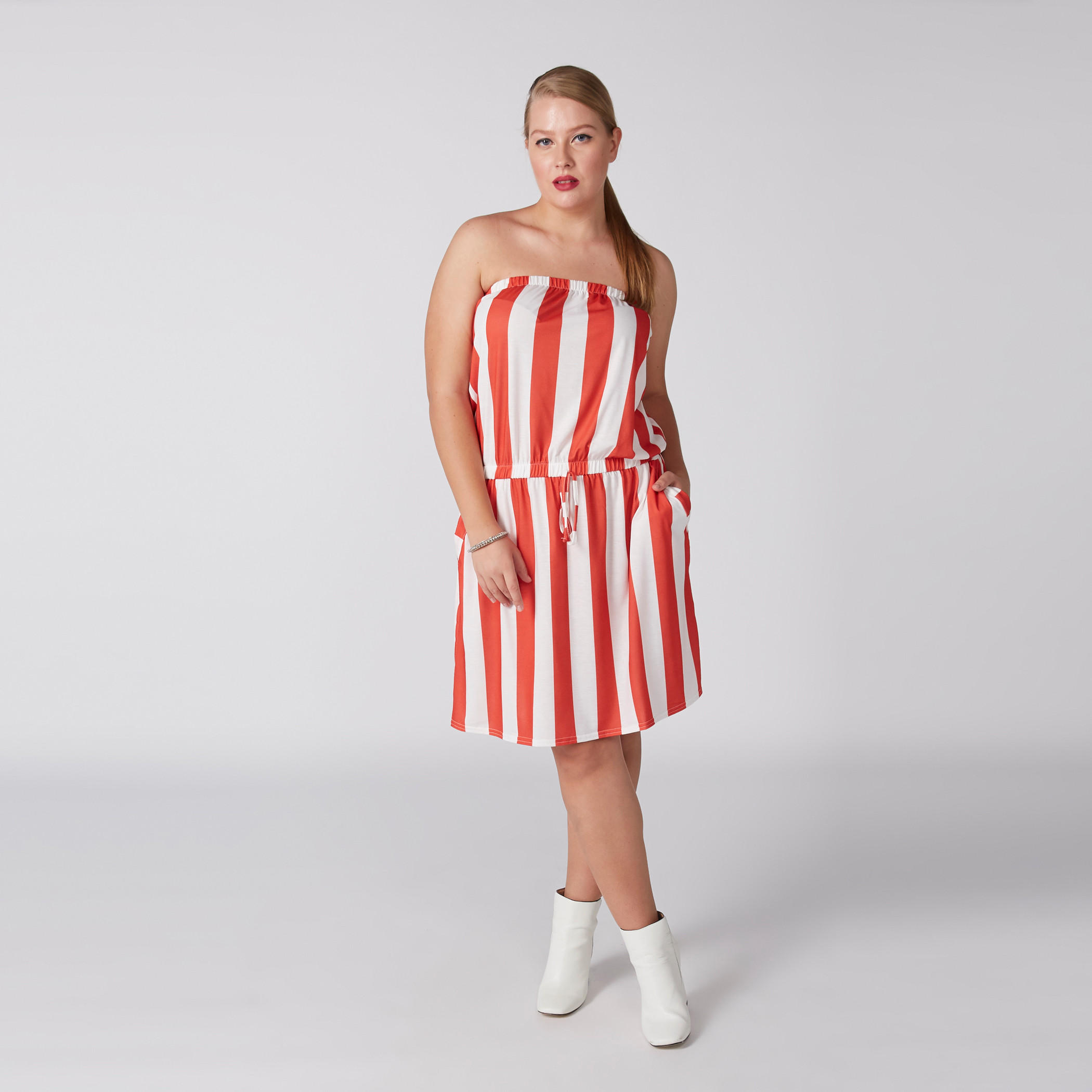 أفرول مقلّم بأكتاف مكشوفة وجيوب-women-clothing-jumpsuits-image-1