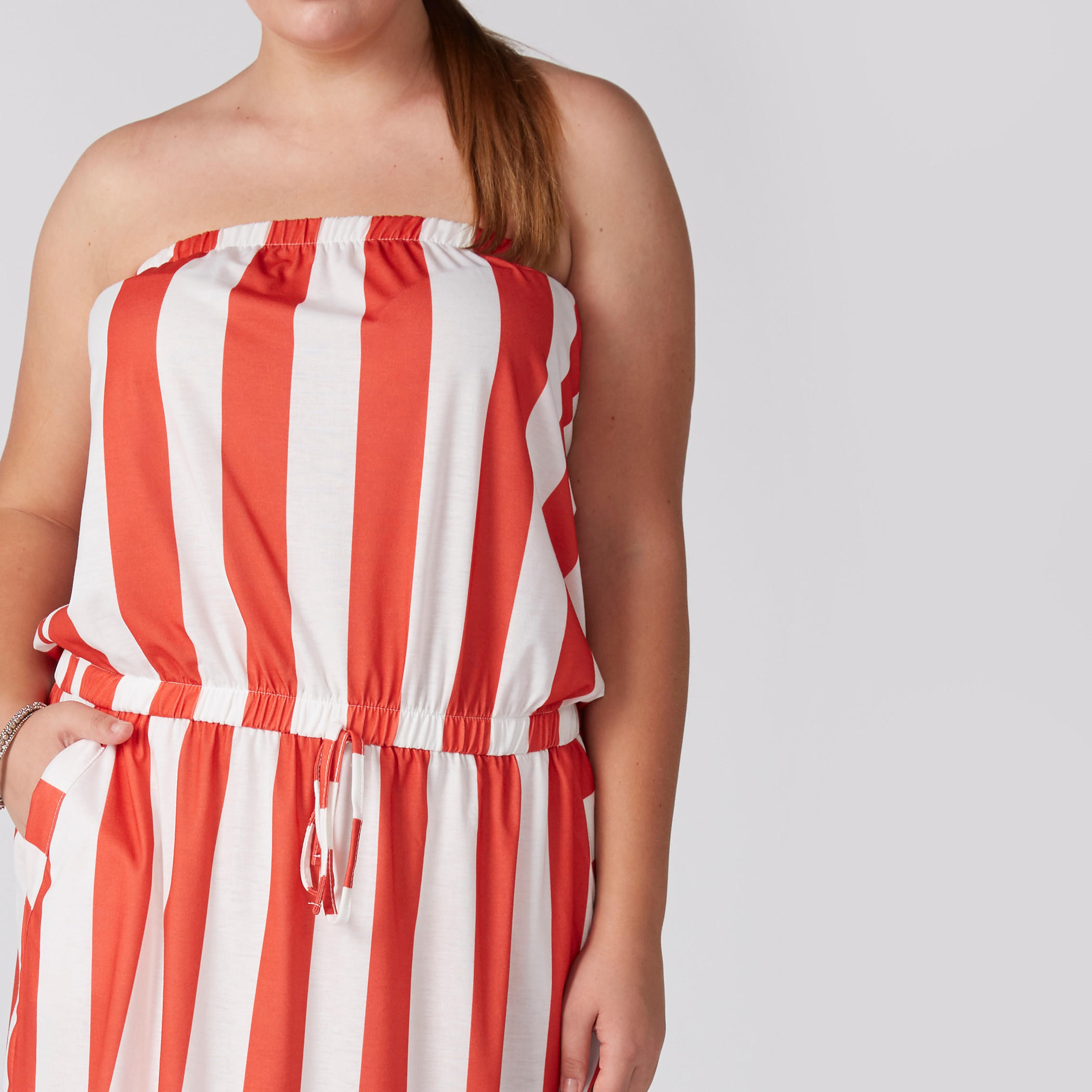 أفرول مقلّم بأكتاف مكشوفة وجيوب-women-clothing-jumpsuits-image-2