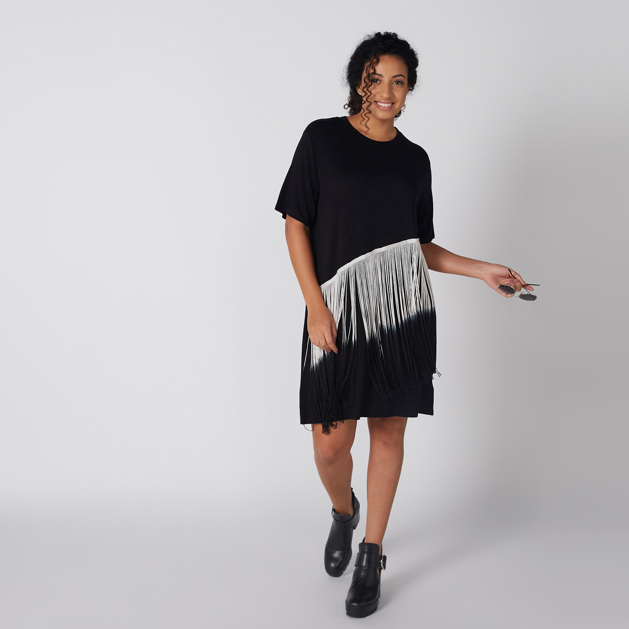 فستان بياقة مستديرة وأكمام قصيرة وشراشيب-women-clothing-dresses-image-1