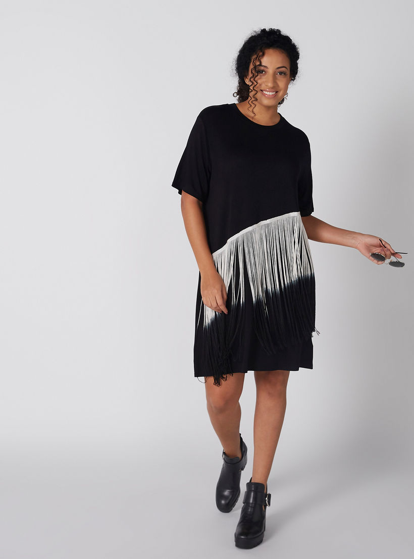 فستان بياقة مستديرة وأكمام قصيرة وشراشيب-women-clothing-dresses-image-1
