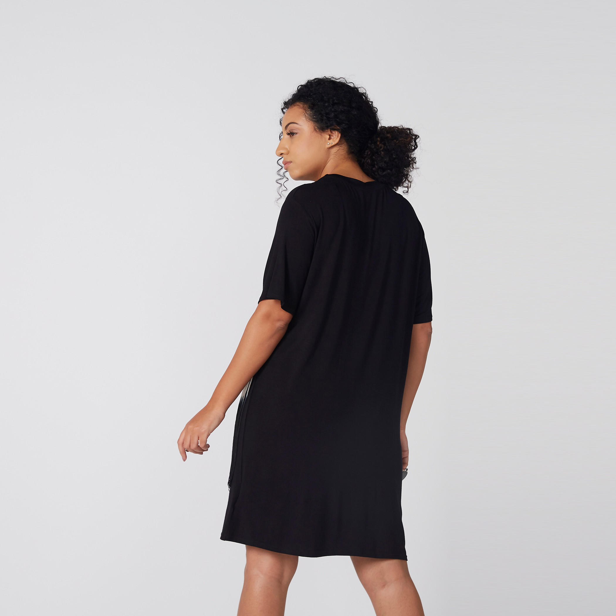 فستان بياقة مستديرة وأكمام قصيرة وشراشيب-women-clothing-dresses-image-2