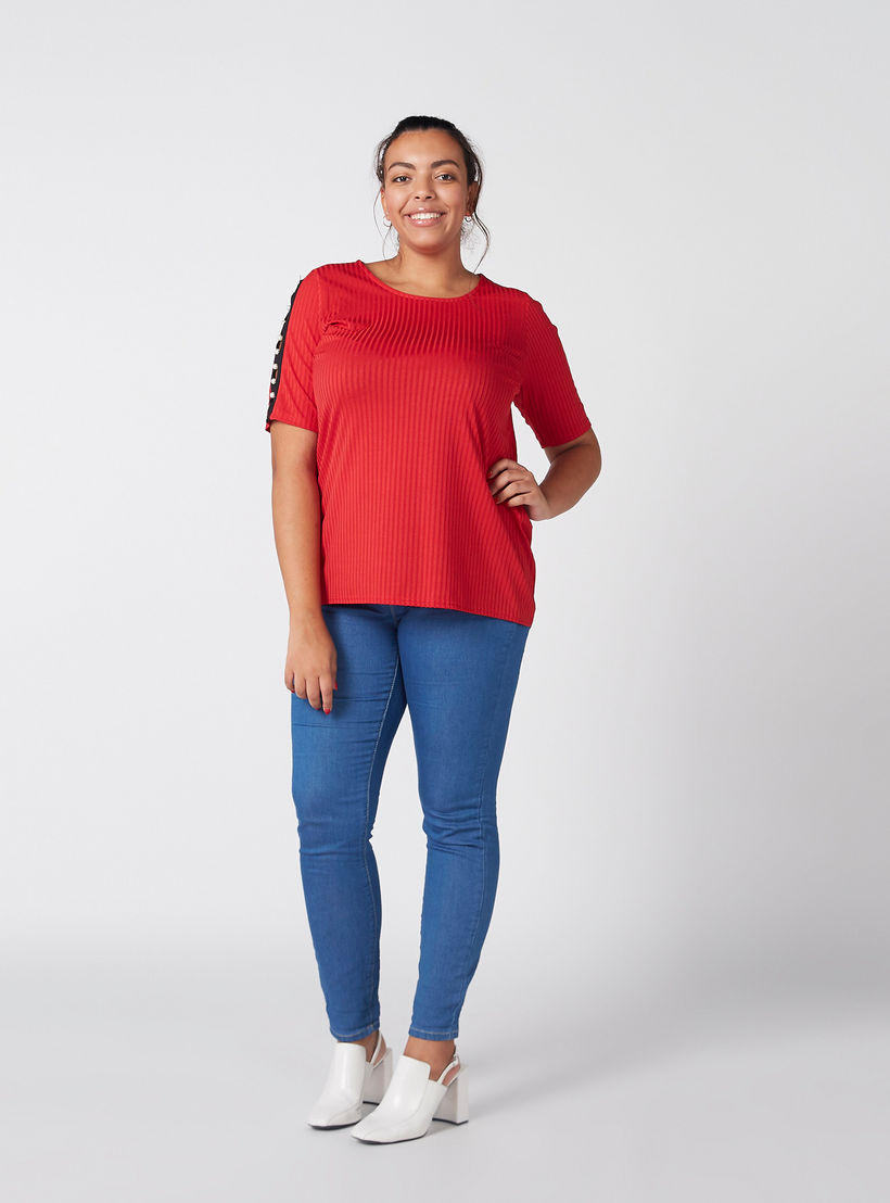 بلوزة بياقة مستديرة وأكمام قصيرة بتفاصيل لؤلؤ-women-clothing-shirtsandblouses-blouses-image-1