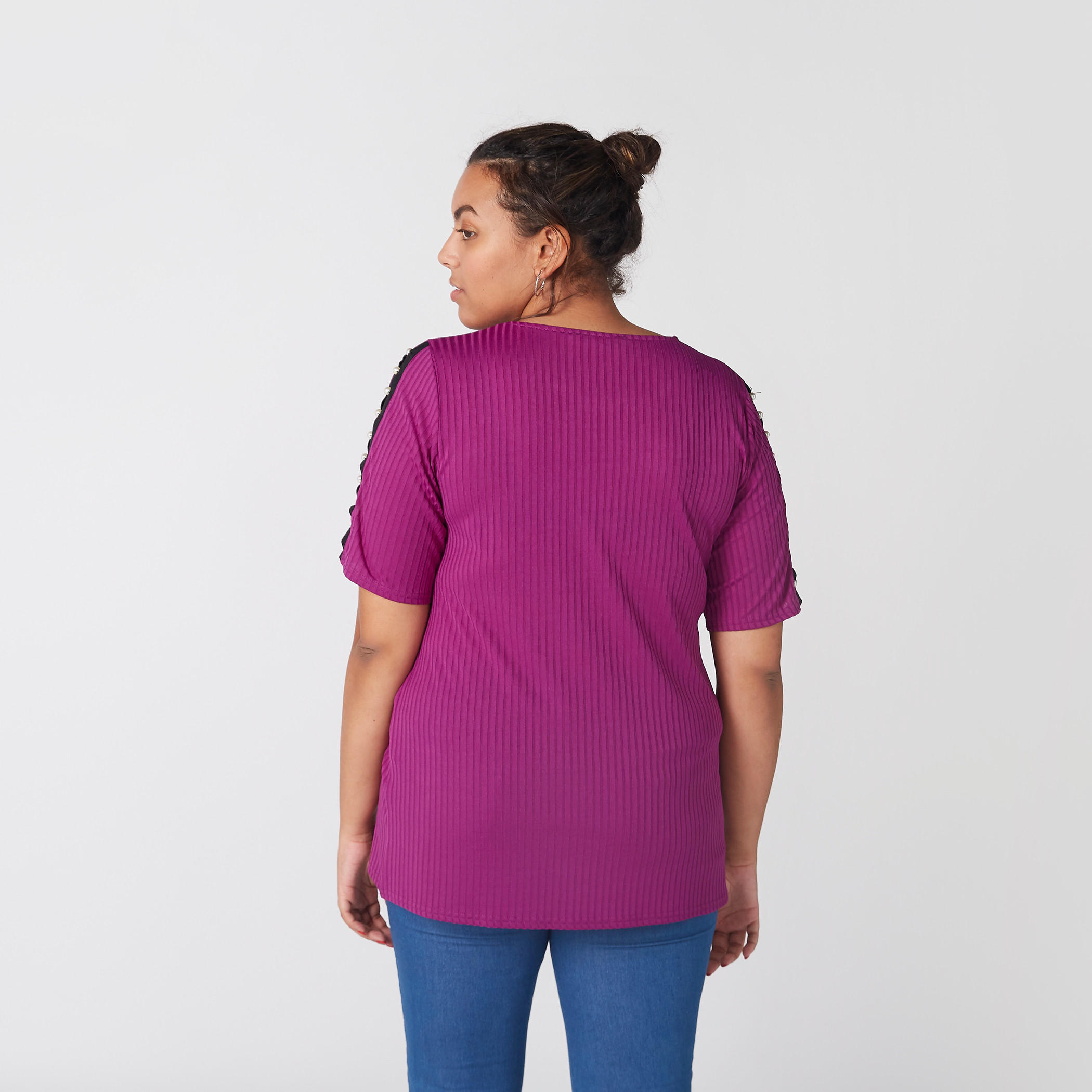 بلوزة بتزيينات وأكمام قصيرة-women-clothing-shirtsandblouses-blouses-image-1