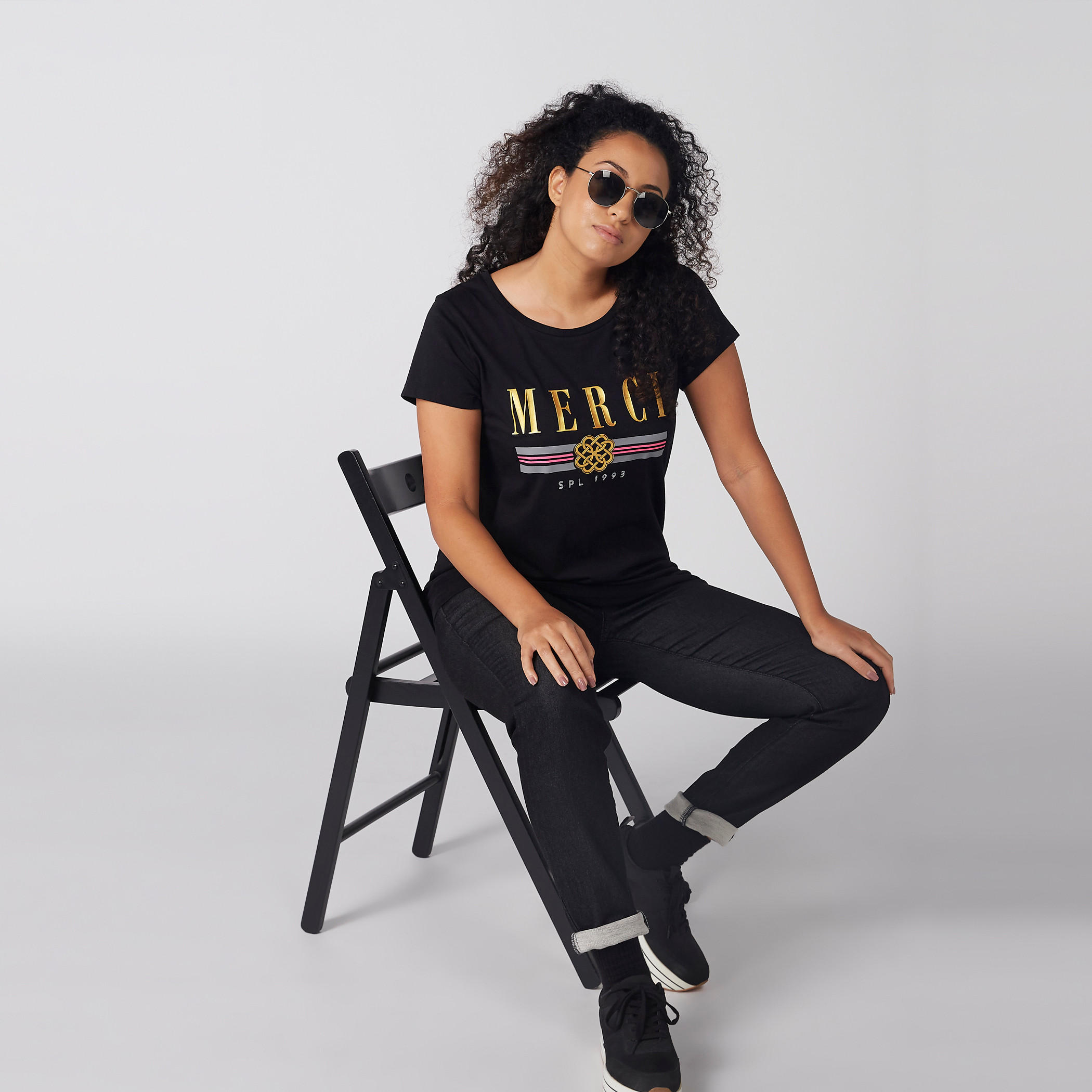 تيشيرت بطبعات بياقة مستديرة وأكمام قصيرة-women-clothing-tshirts-image-2