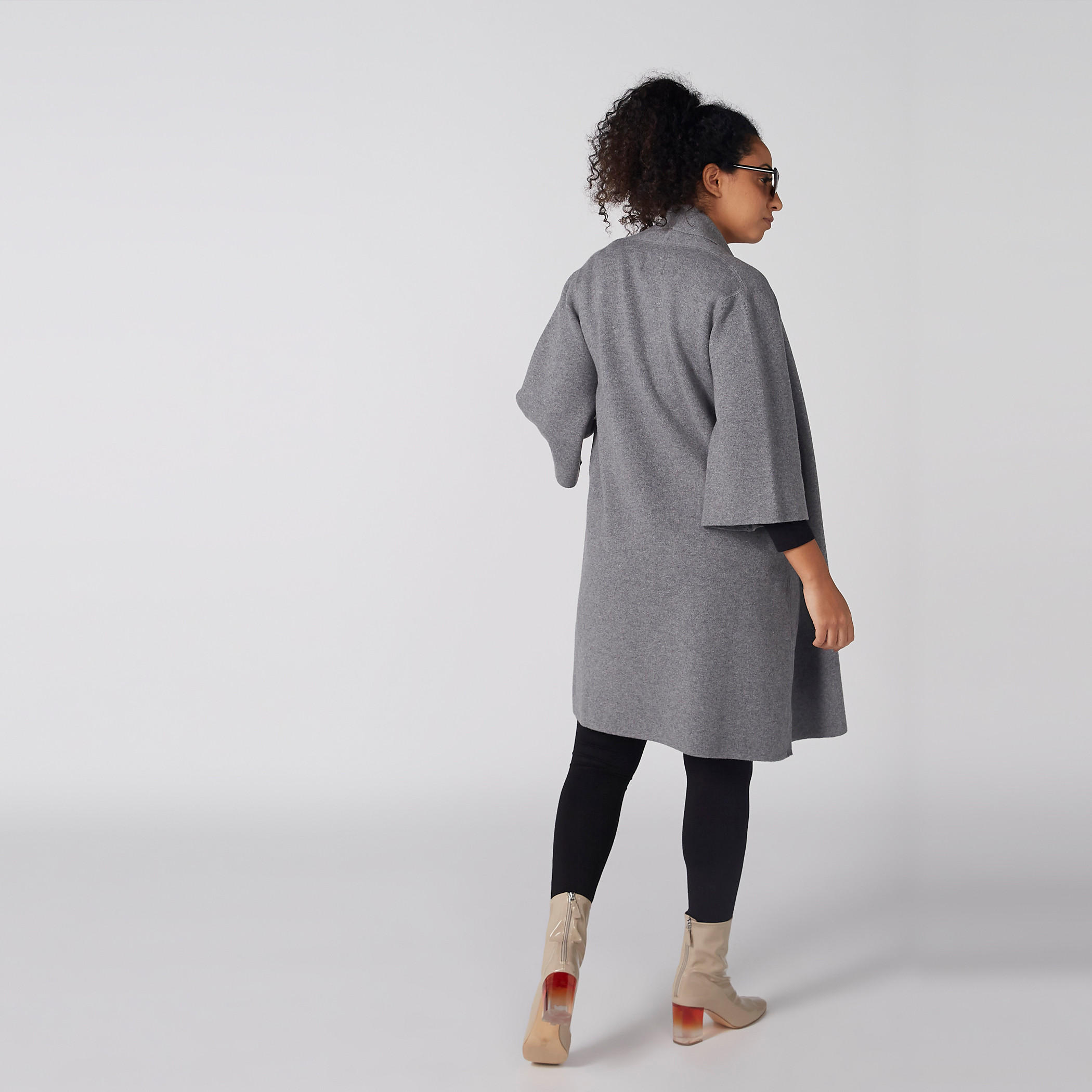 سترة طويلة بارزة الملمس مفتوحة من الأمام بأكمام 3/4-women-winterwear-cardigansandjumpers-cardigans-image-3