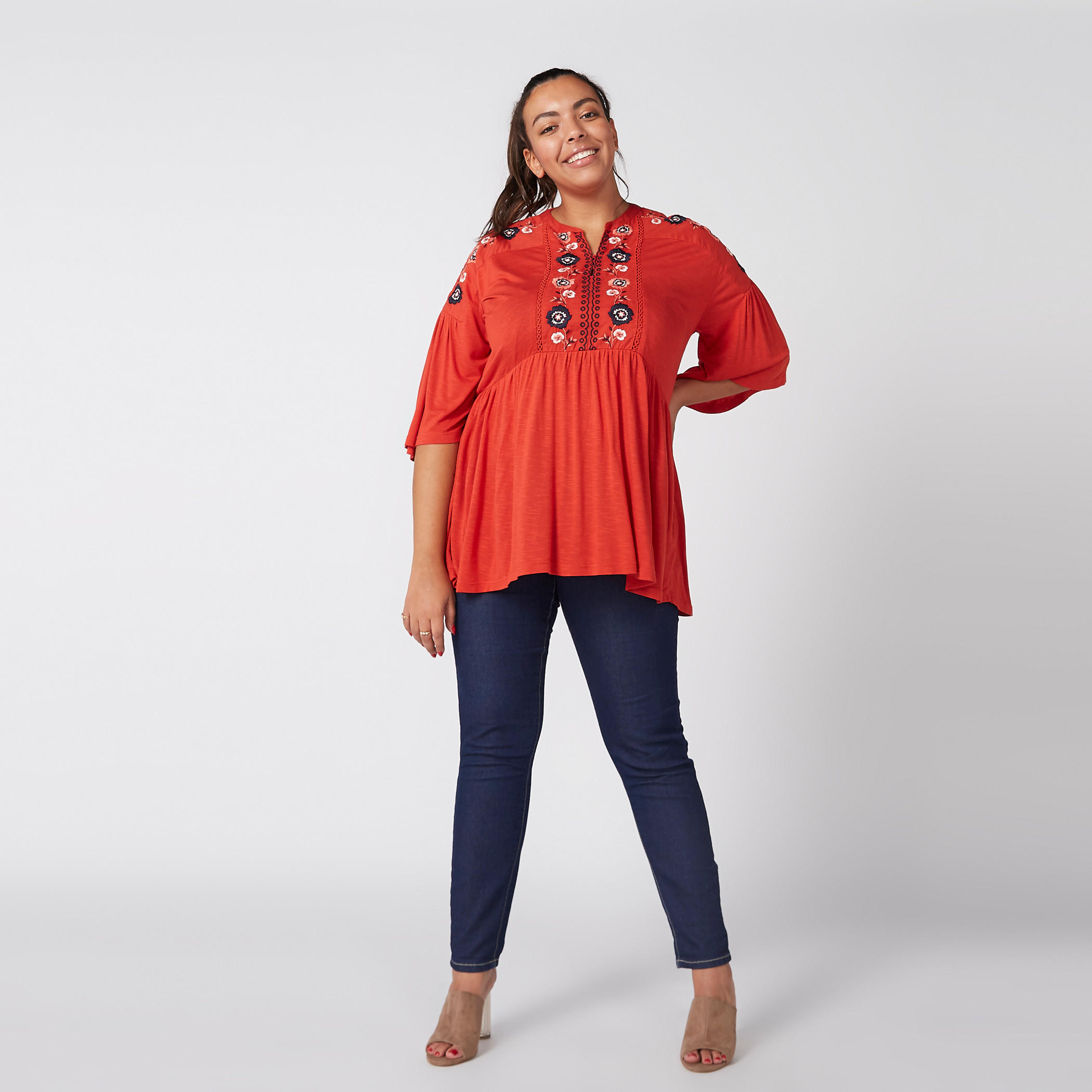 بلوزة مطرزة بأكمام واسعة-women-clothing-shirtsandblouses-blouses-image-3