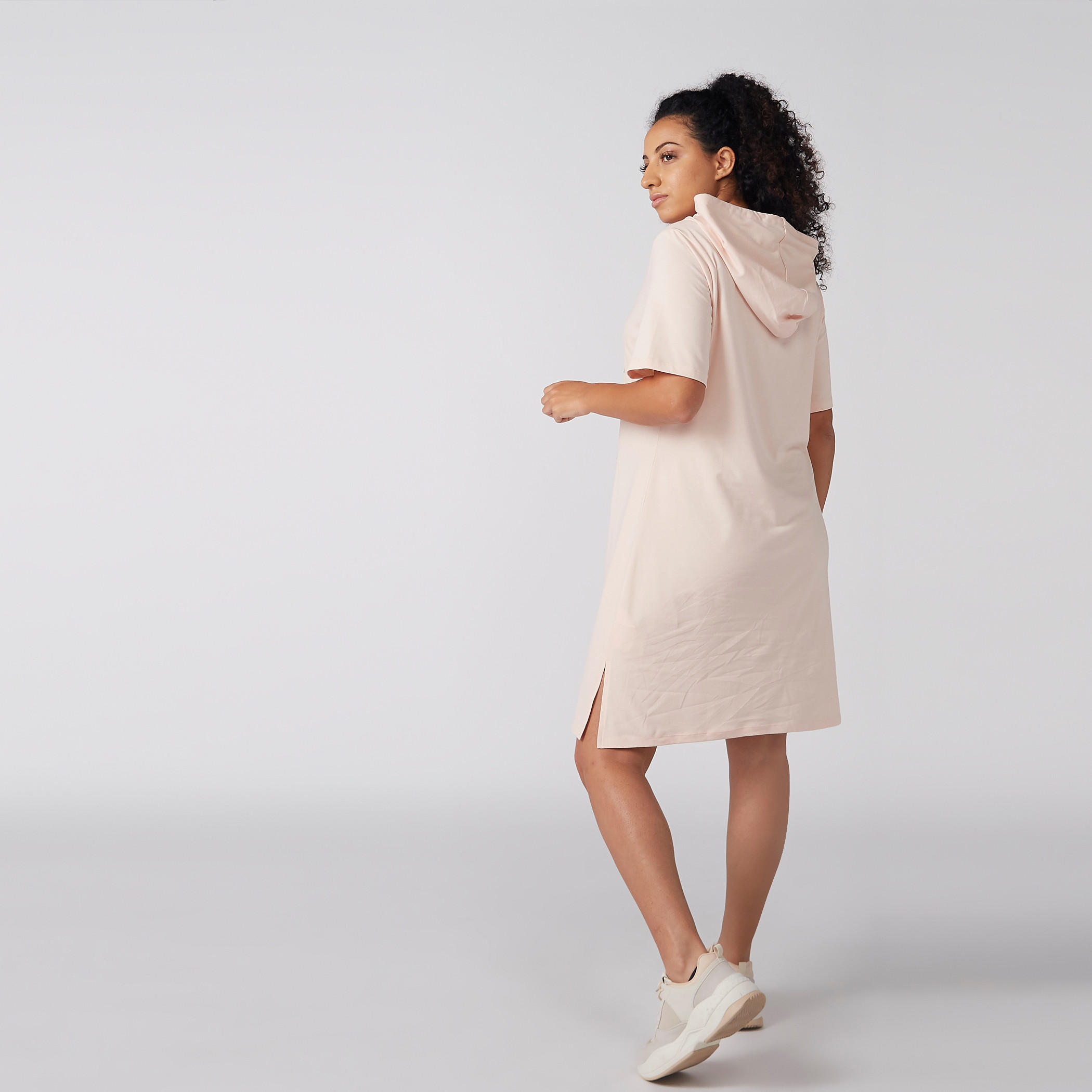فستان تيشيرت بقبّعة وأكمام قصيرة وطبعات دونالد وديزي داك-women-clothing-nightwear-pyjamas-tops-image-3