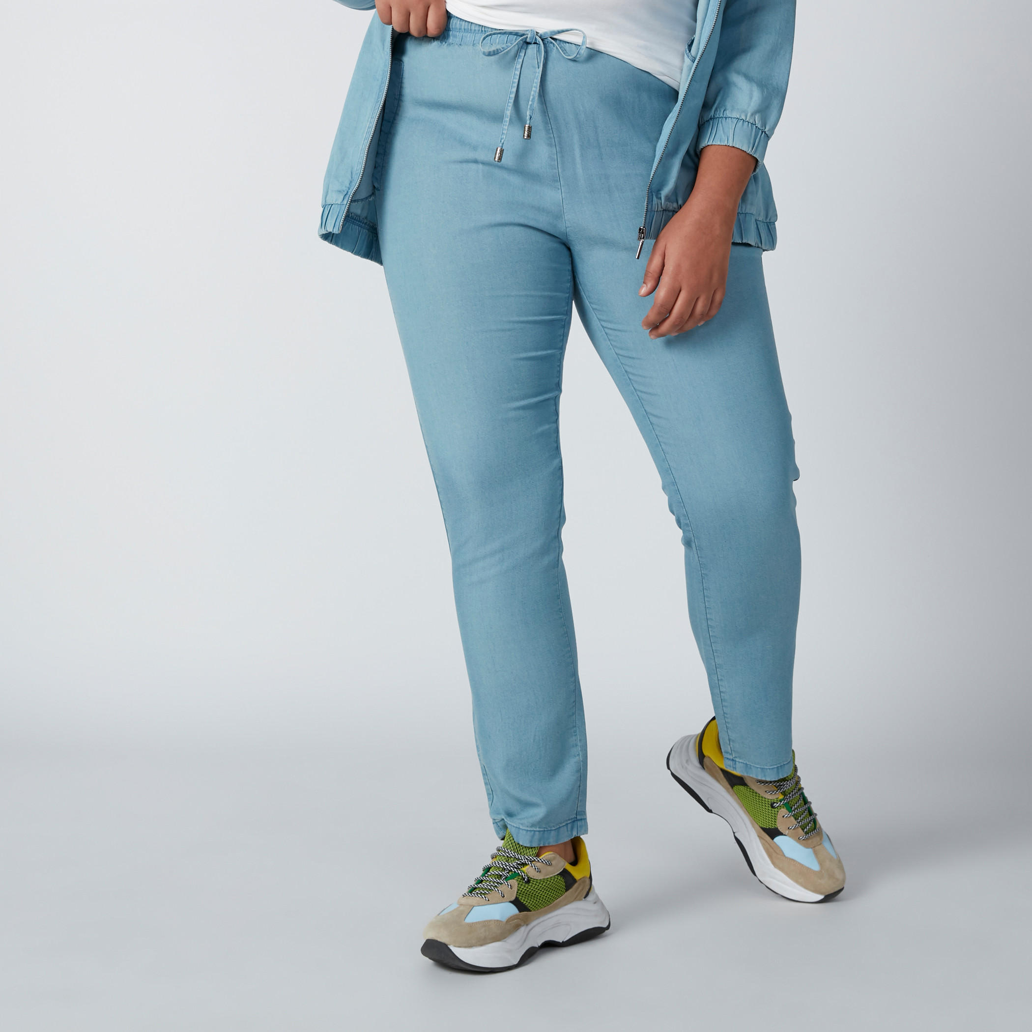 بنطال بقصّة ضيّقة وخصر مطّاطي وجيوب ورباط-women-clothing-bottoms-leggings-image-3
