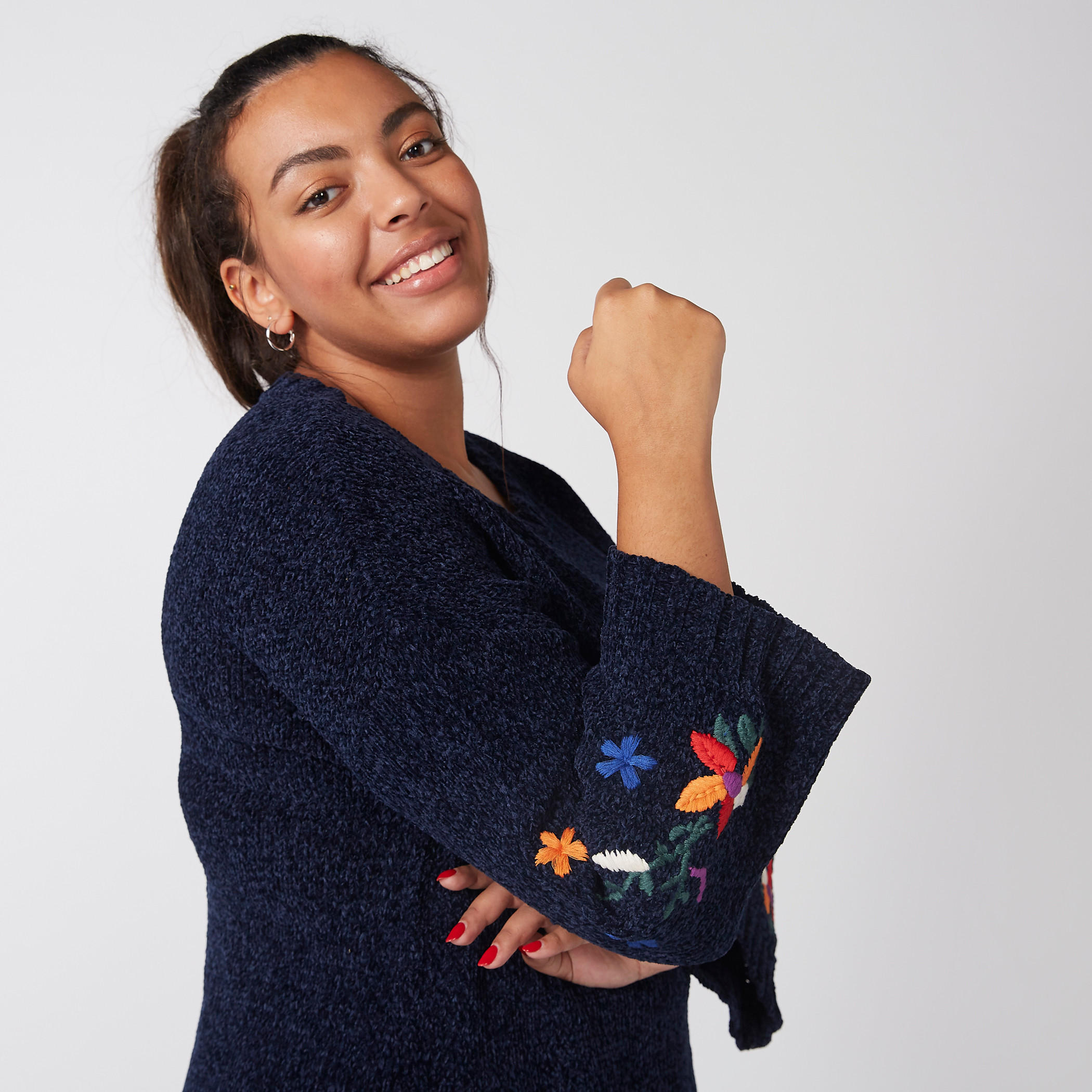 Embroidered Sweater with Round Neck and Long Sleeves-women-winterwear-cardigansandjumpers-cardigans-image-2