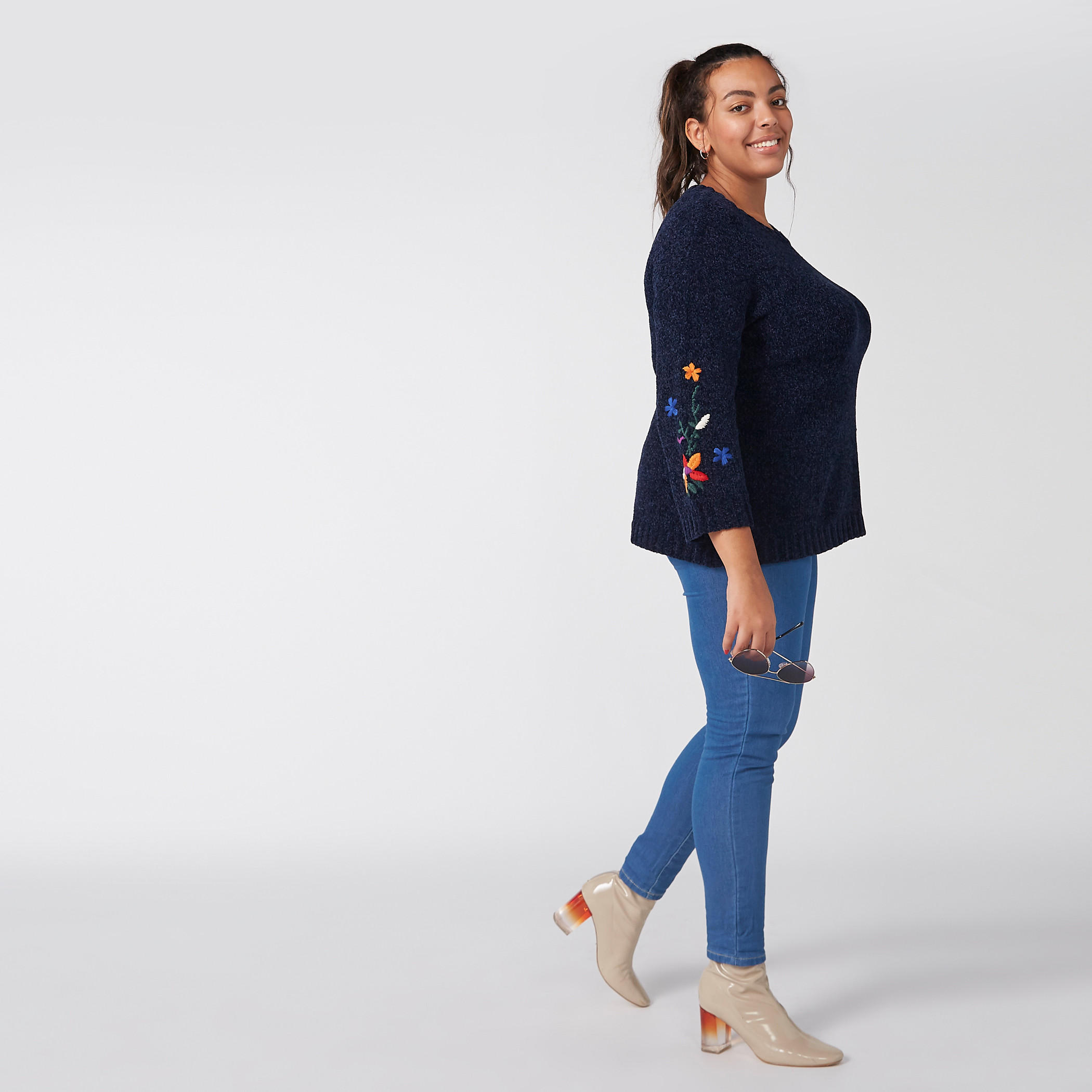 Embroidered Sweater with Round Neck and Long Sleeves-women-winterwear-cardigansandjumpers-cardigans-image-4