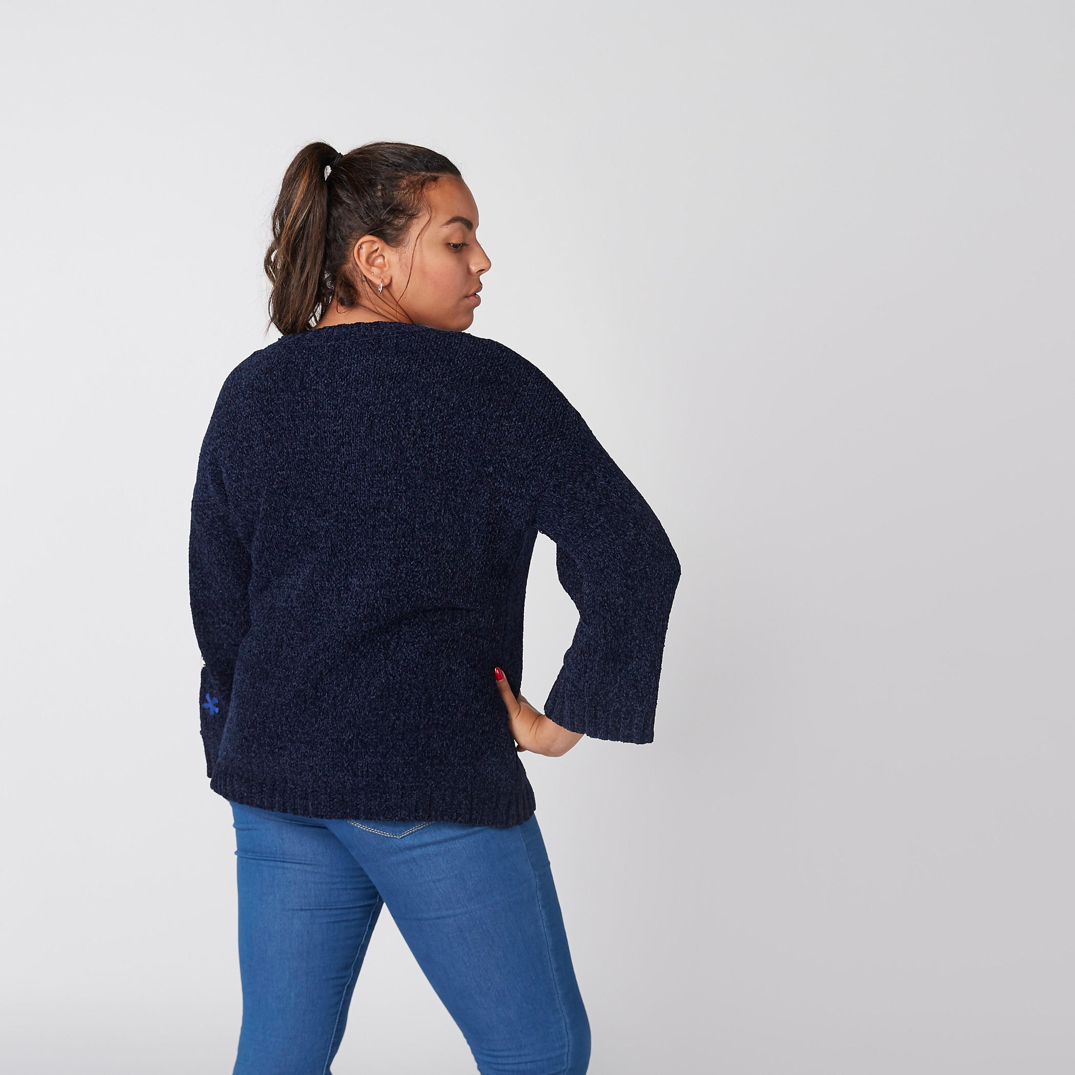 Embroidered Sweater with Round Neck and Long Sleeves-women-winterwear-cardigansandjumpers-cardigans-image-5