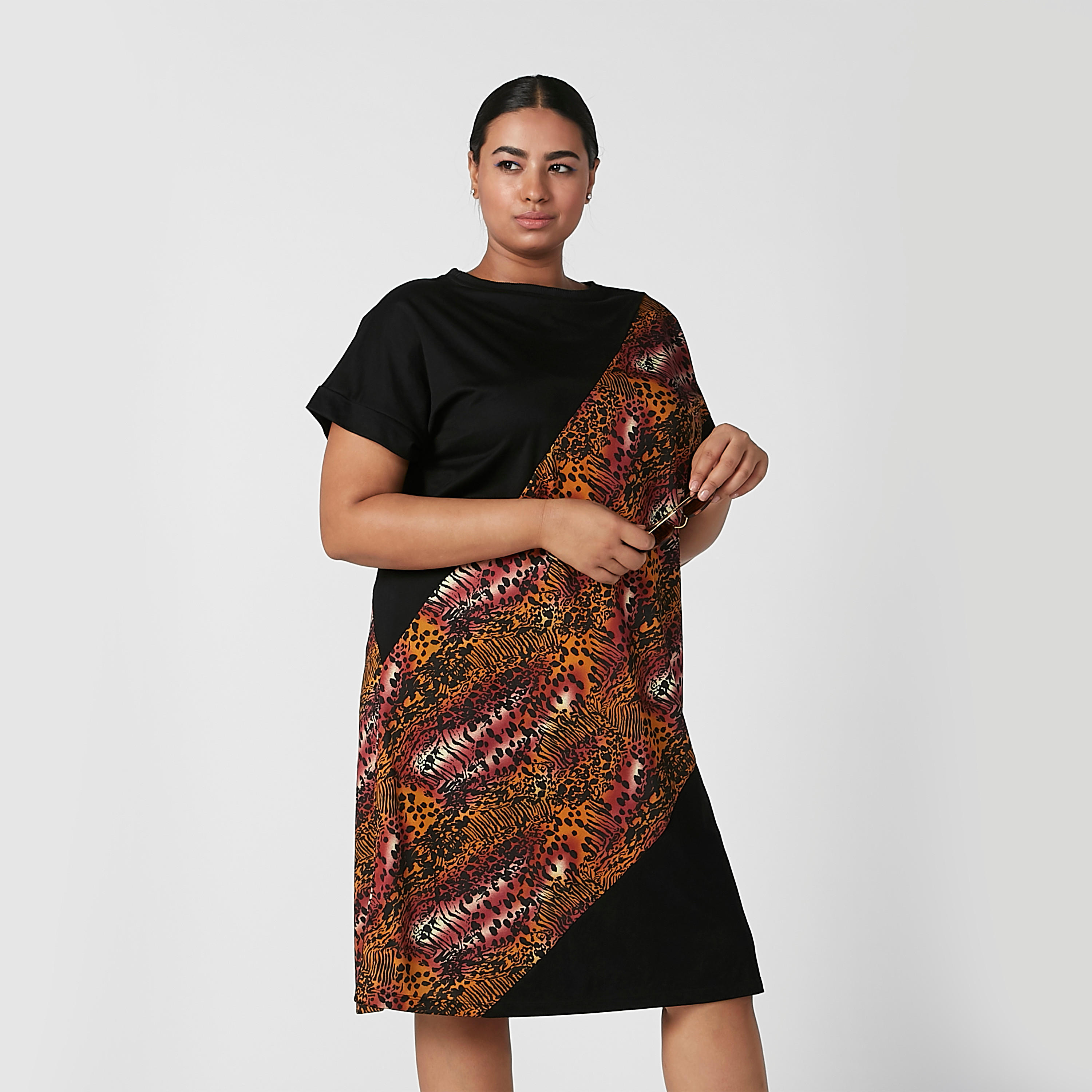فستان قميص ميدي بياقة مستديرة وأكمام قصيرة وطبعات حيوانات-women-clothing-dresses-image-2