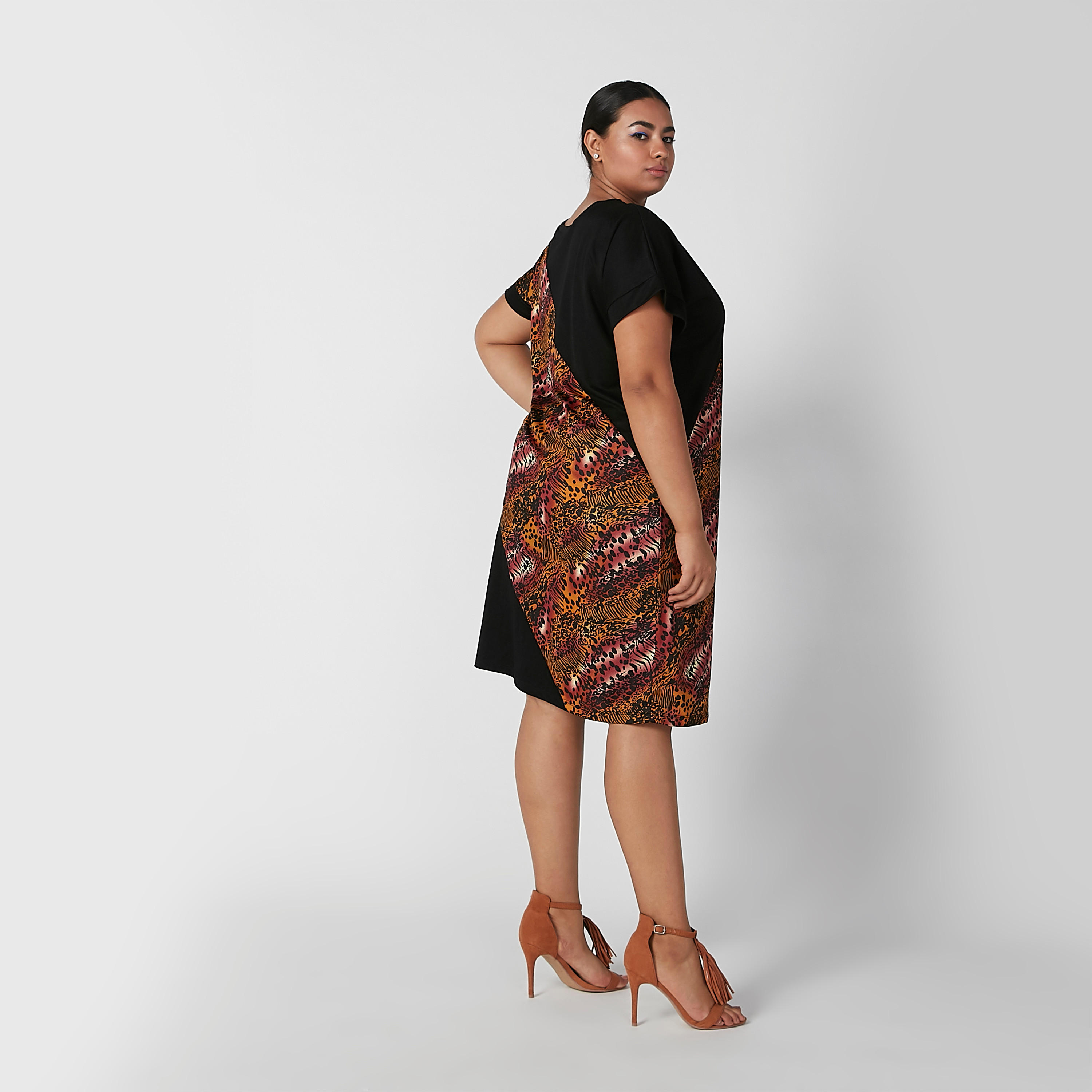 فستان قميص ميدي بياقة مستديرة وأكمام قصيرة وطبعات حيوانات-women-clothing-dresses-image-3