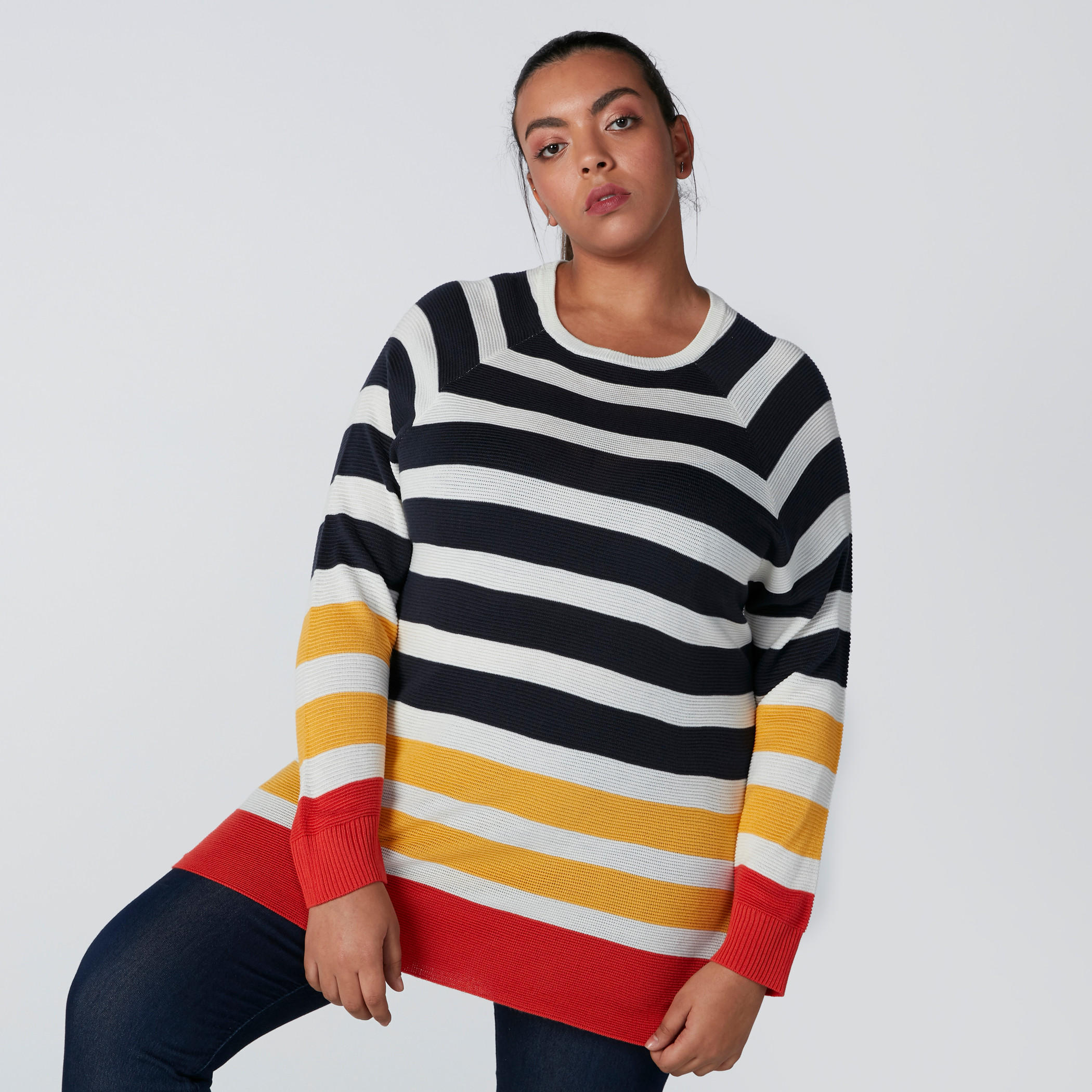 سويتر مقلّم بياقة مستديرة وأكمام مغايرة-women-winterwear-cardigansandjumpers-cardigans-image-1