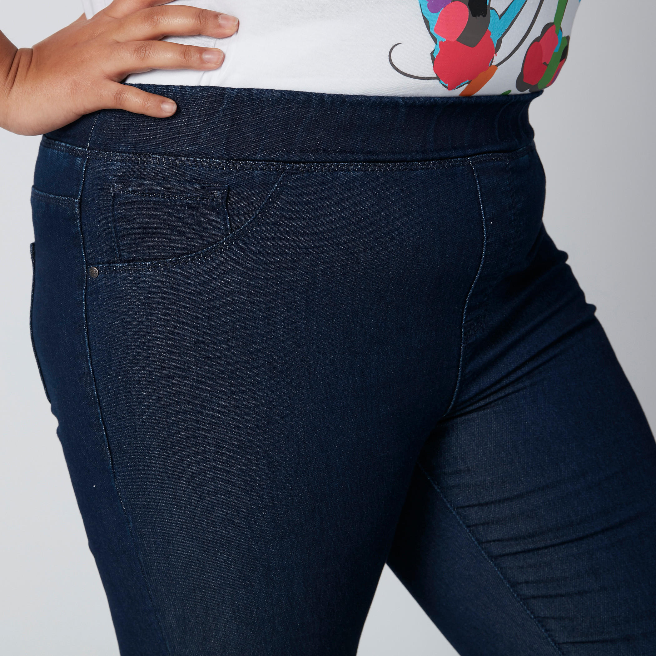 بنطلون جيقنز مقاس كبير بقصّة سكيني وخصر مرن-women-clothing-bottoms-leggings-image-4