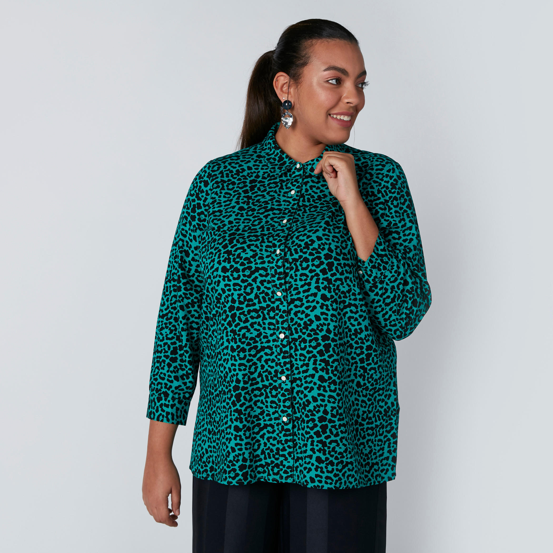 قميص بياقة عادية وطبعات-women-clothing-shirtsandblouses-blouses-image-3