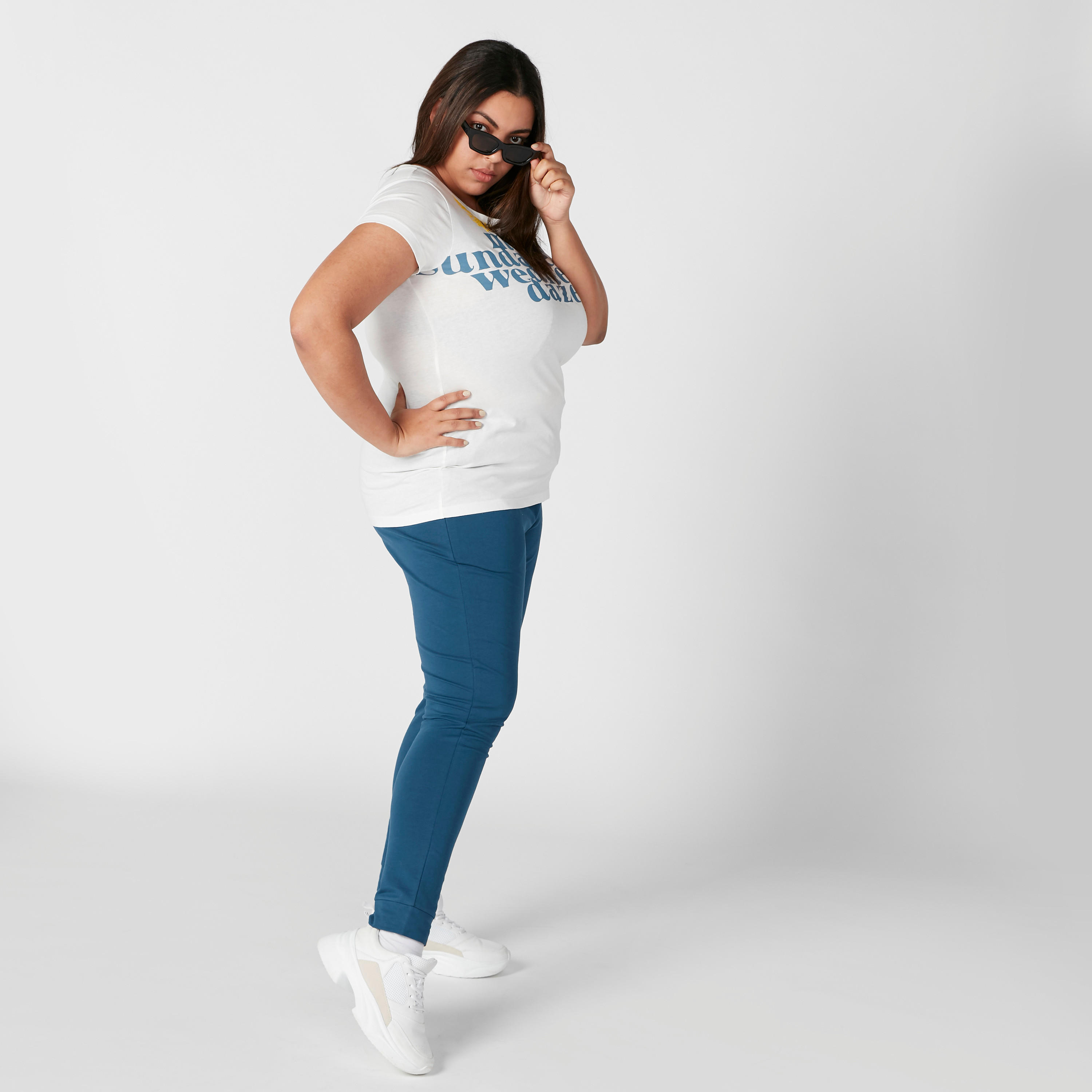 تيشيرت بياقة مستديرة وأكمام قصيرة وطبعات-women-clothing-tshirts-image-2
