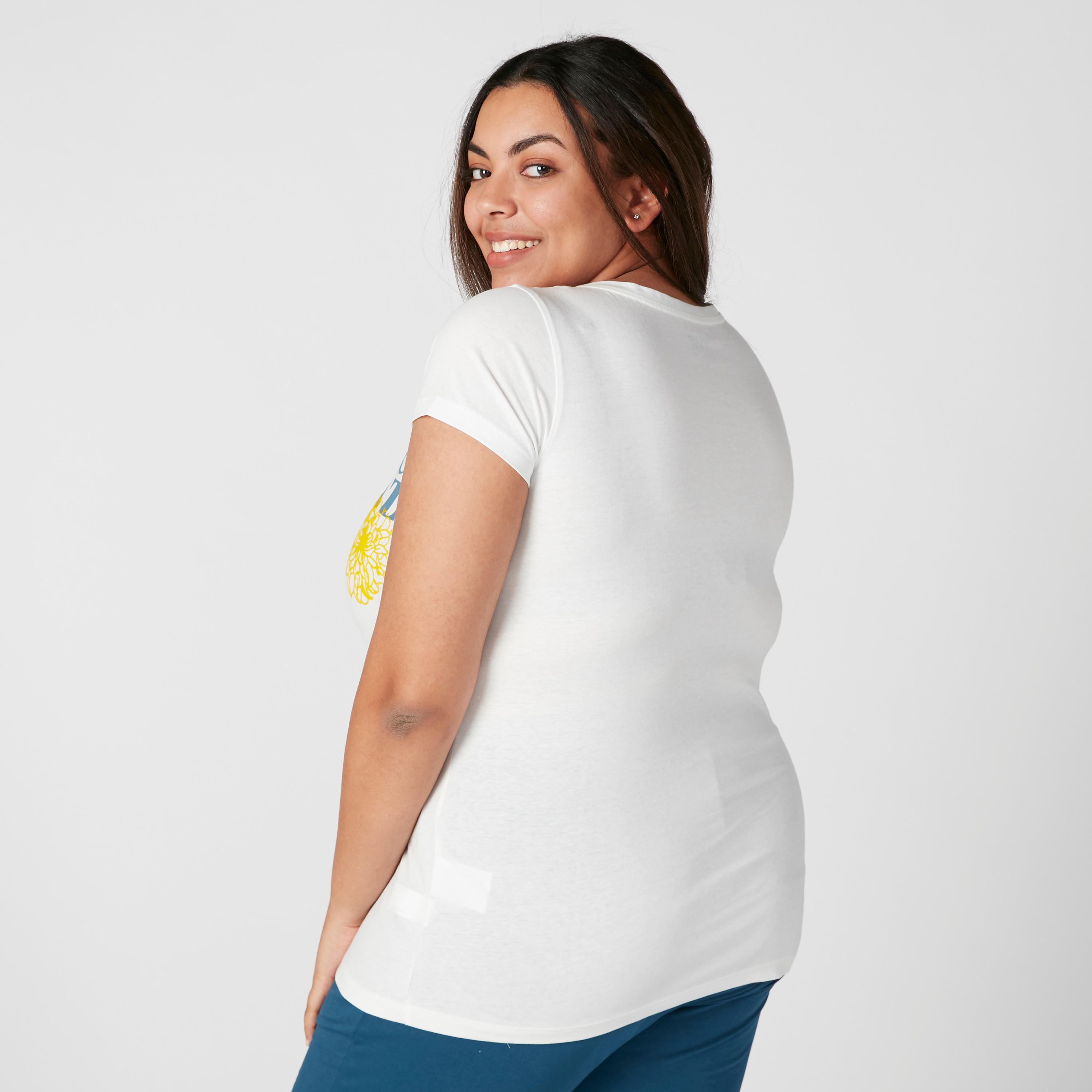 تيشيرت بياقة مستديرة وأكمام قصيرة وطبعات-women-clothing-tshirts-image-3